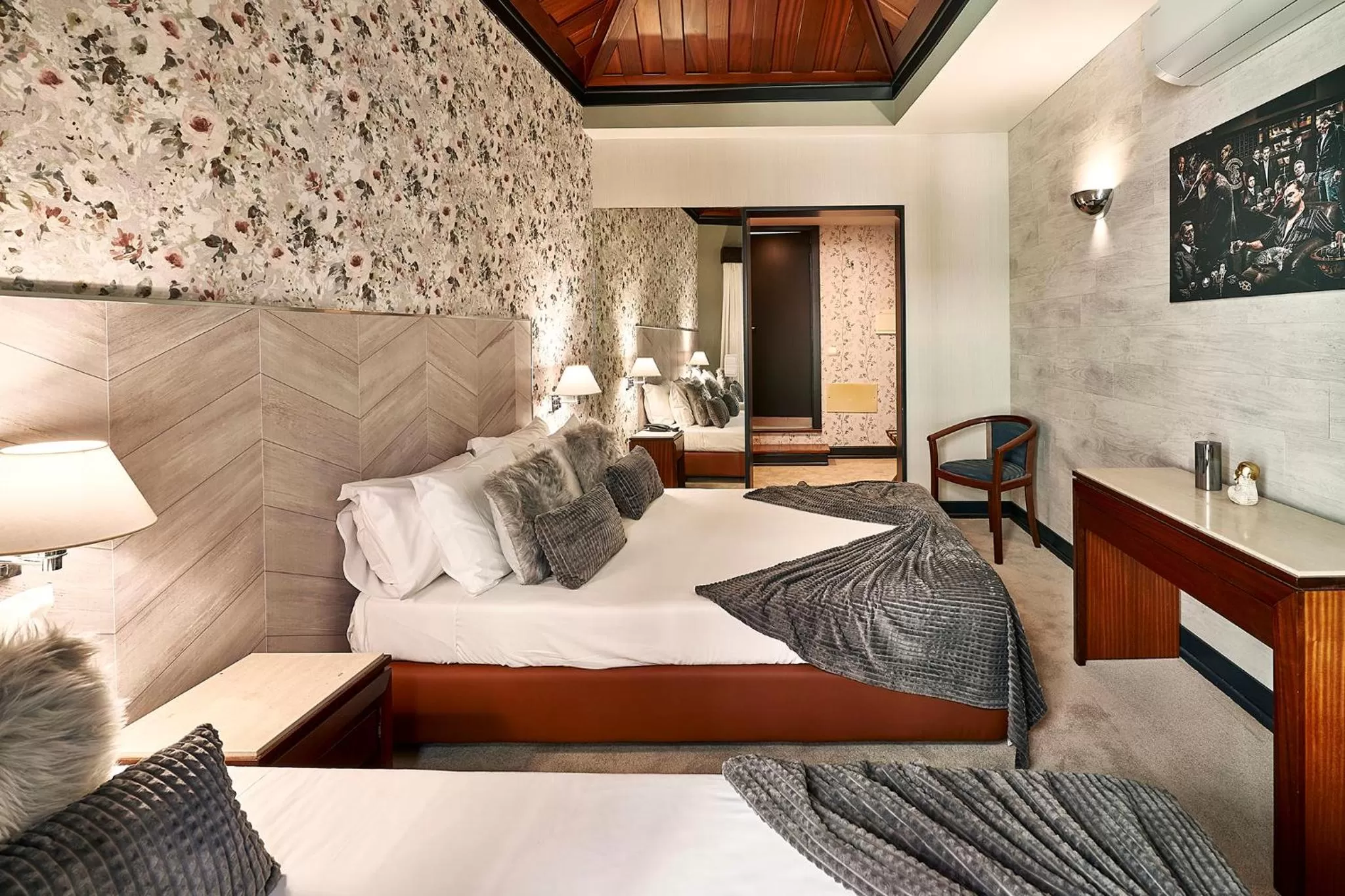 Bed in Galeria Suite Hotel