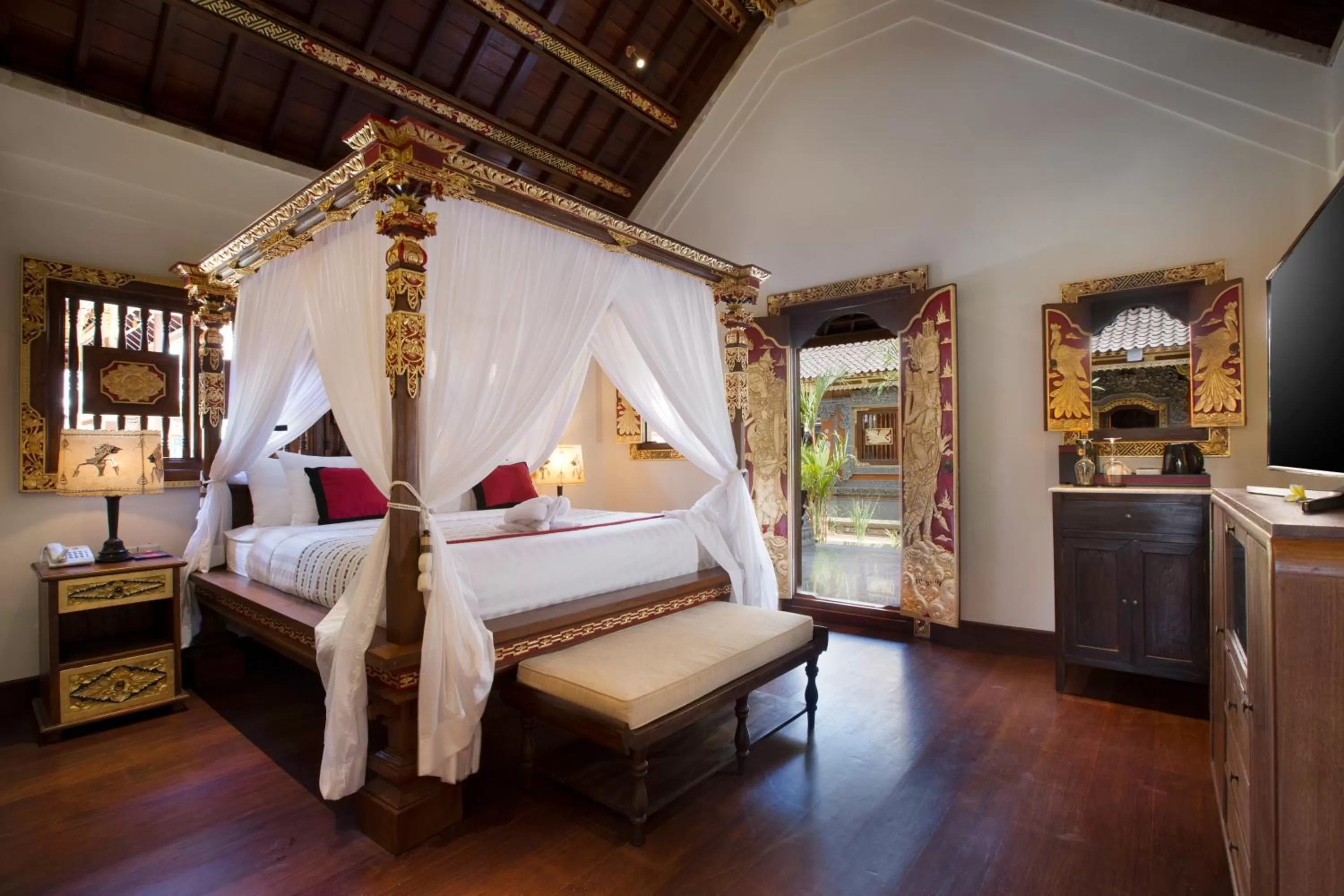 Bed in Dwaraka The Royal Villas