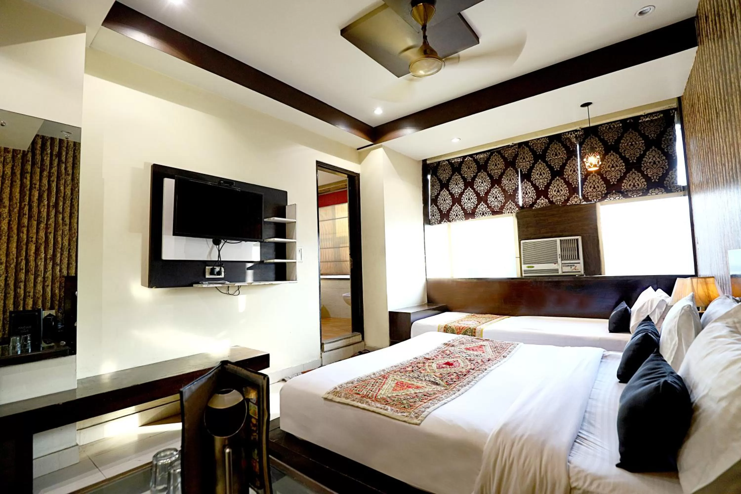 TV and multimedia in Staybook - Hotel City Stories - By Aira Xing, Paharganj, New Delhi