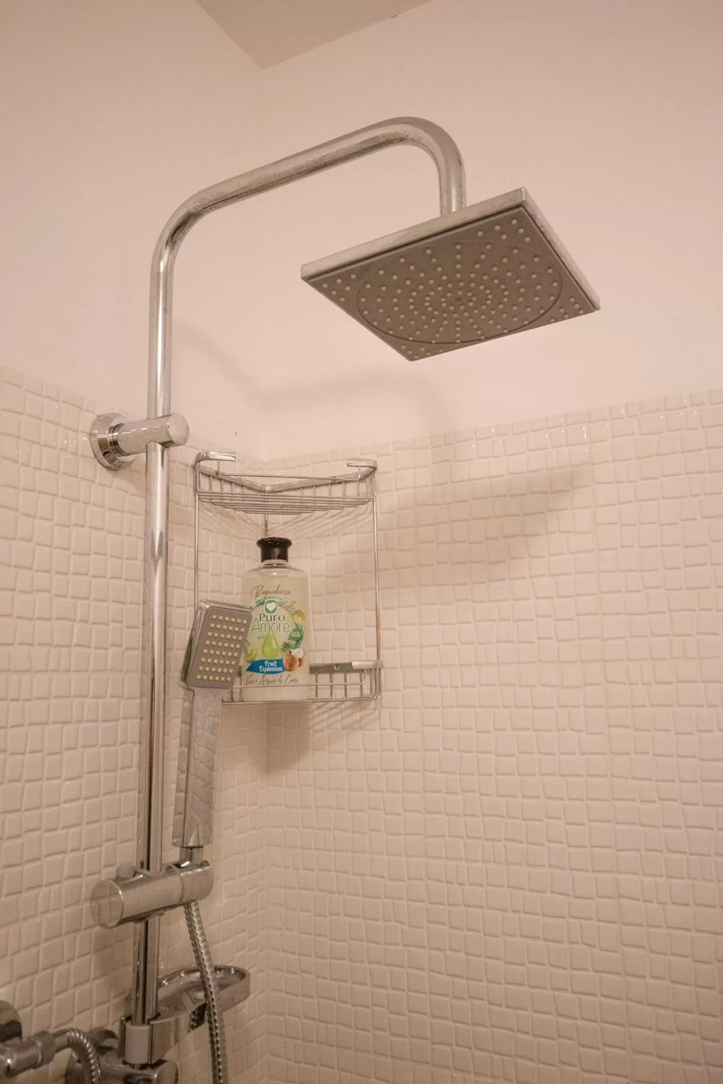 Shower in Spiagge Iblee