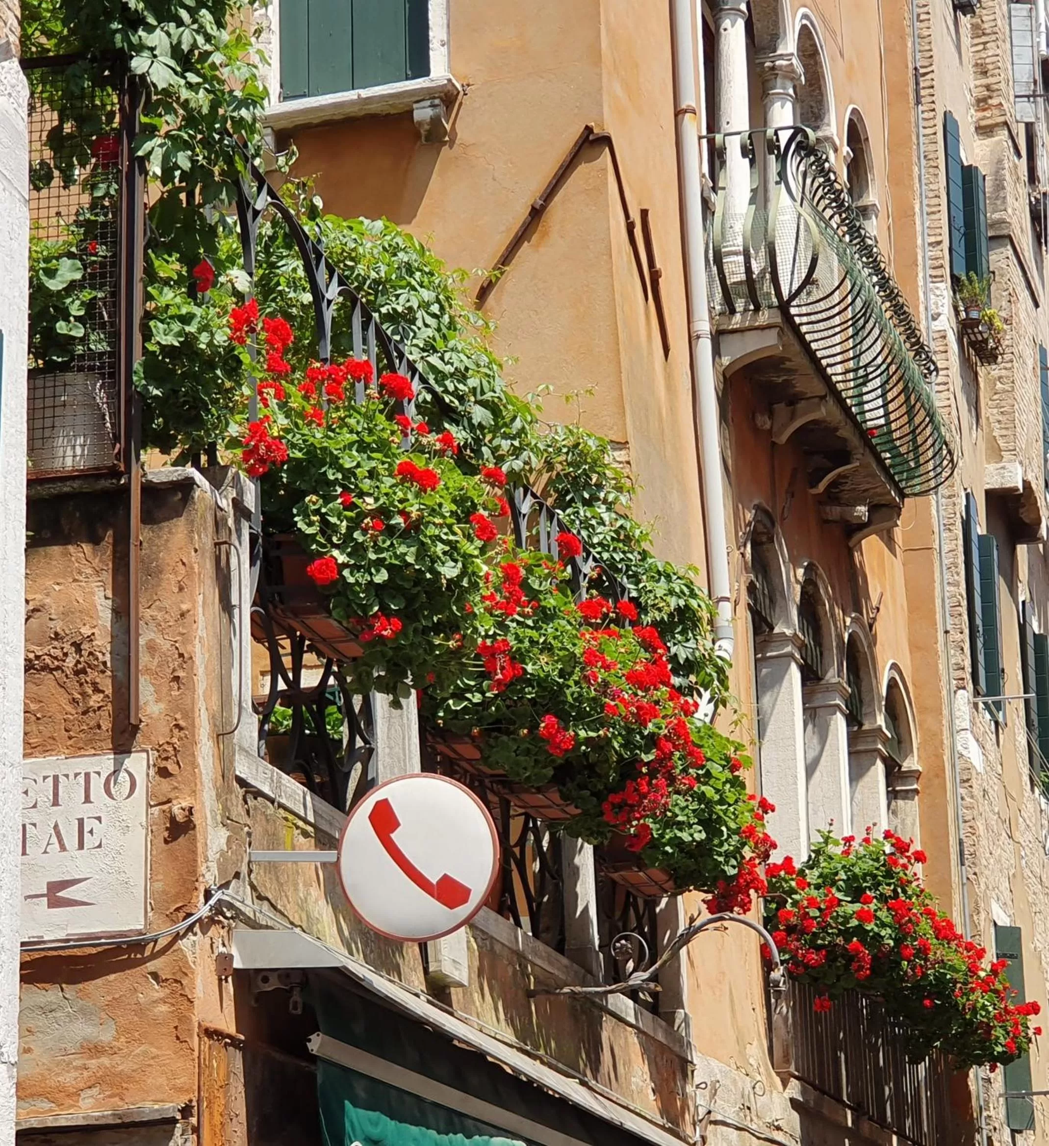 Property building in B&B Beroni a Venezia