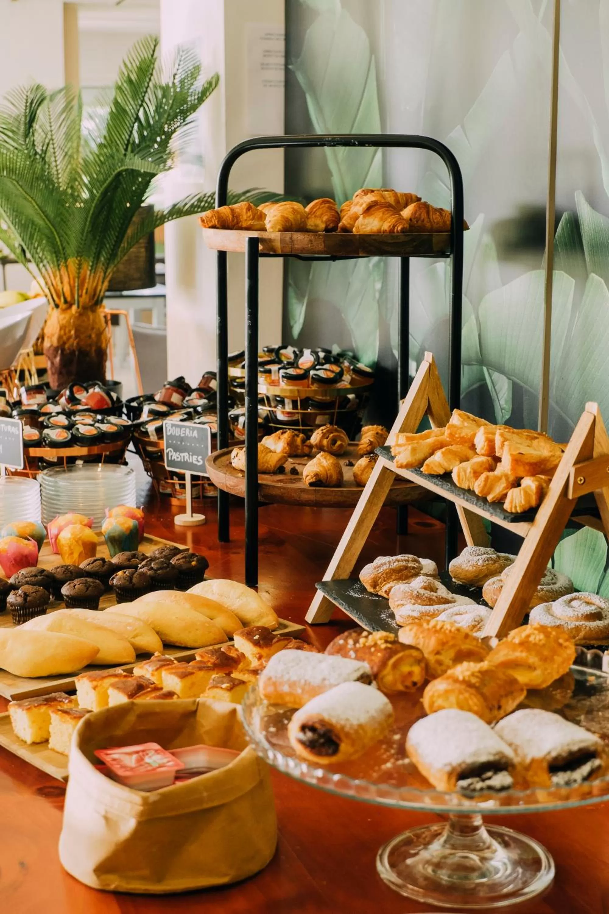 Breakfast in Hotel Subur Maritim