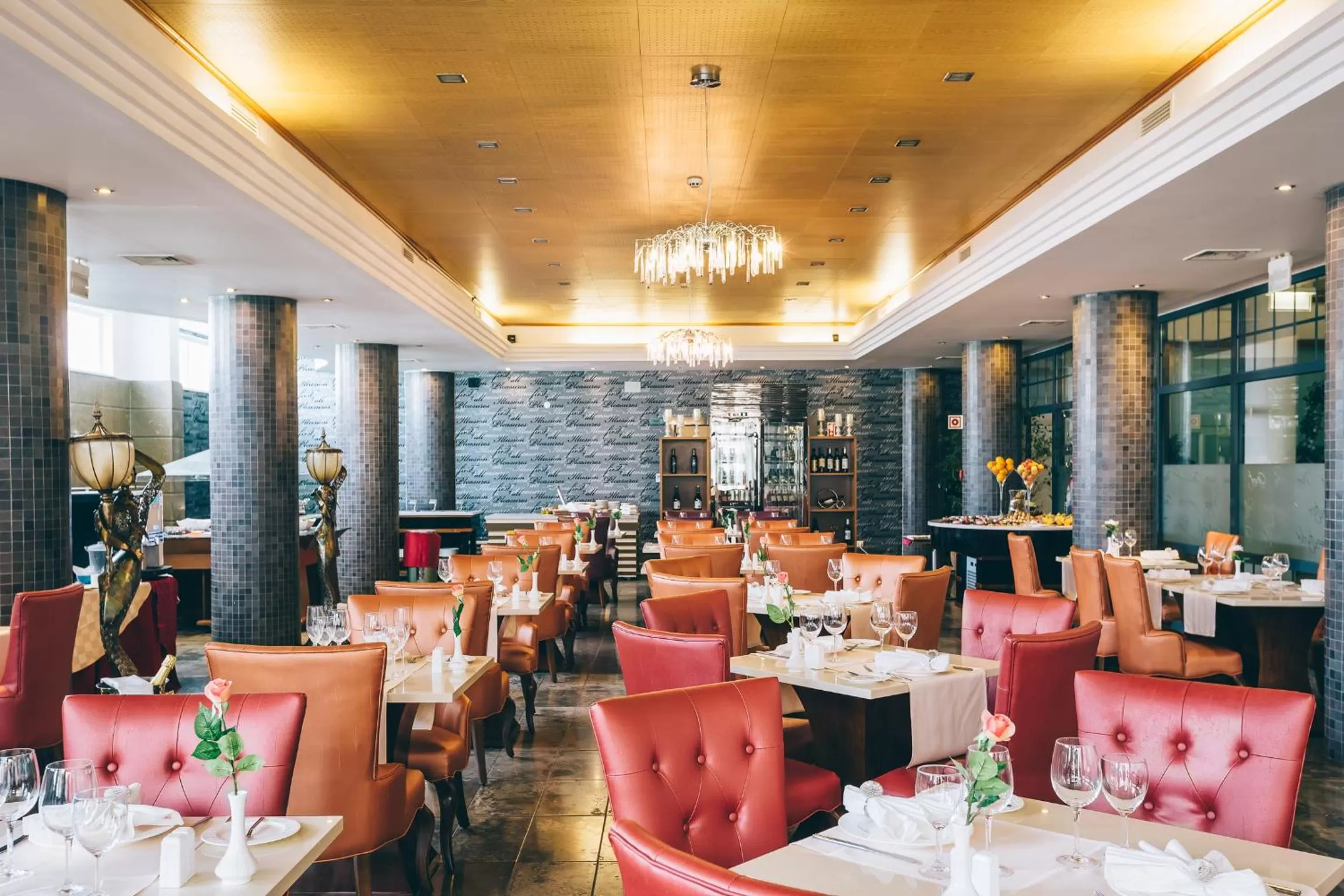 Restaurant/places to eat in Grand Muthu Forte do Vale