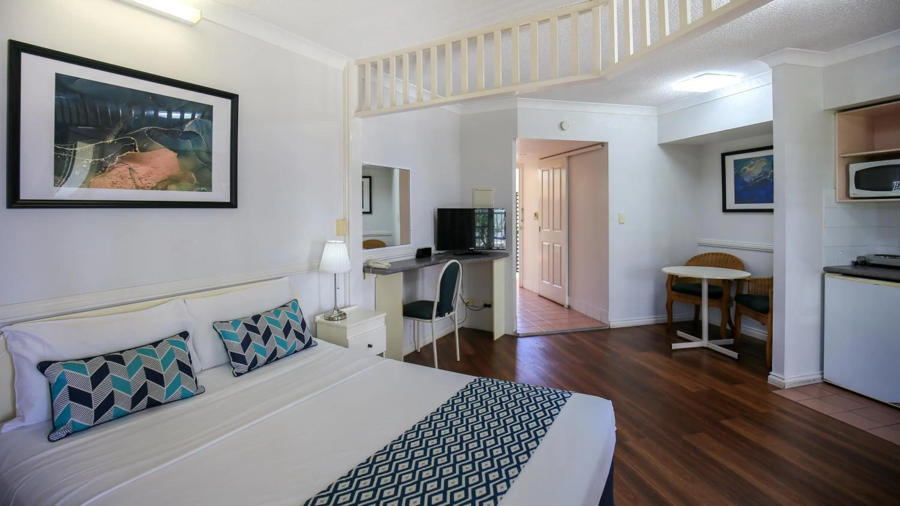 Bed in Toowong Central Motel Apartments