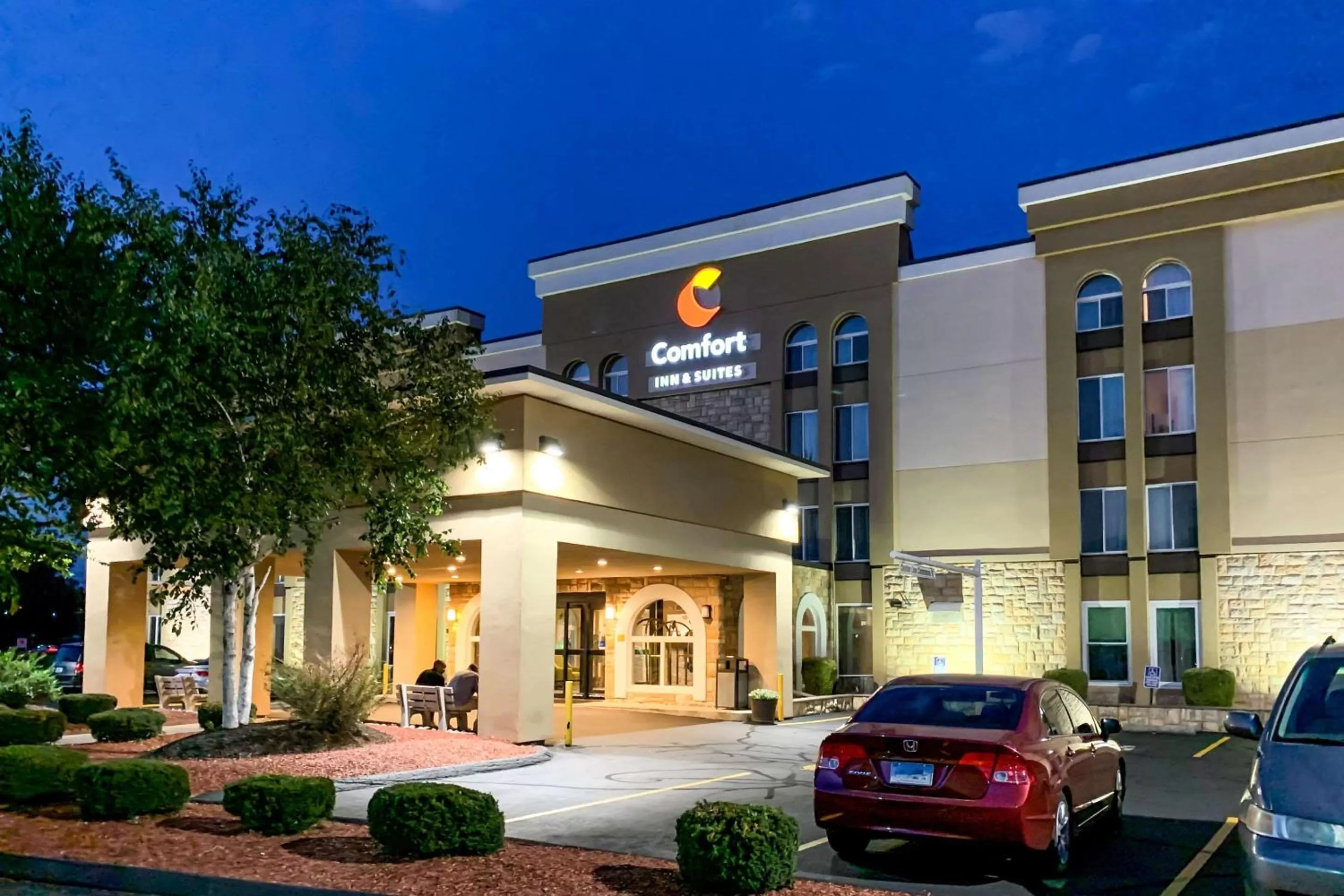 Property building in Comfort Inn & Suites East Hartford - Hartford
