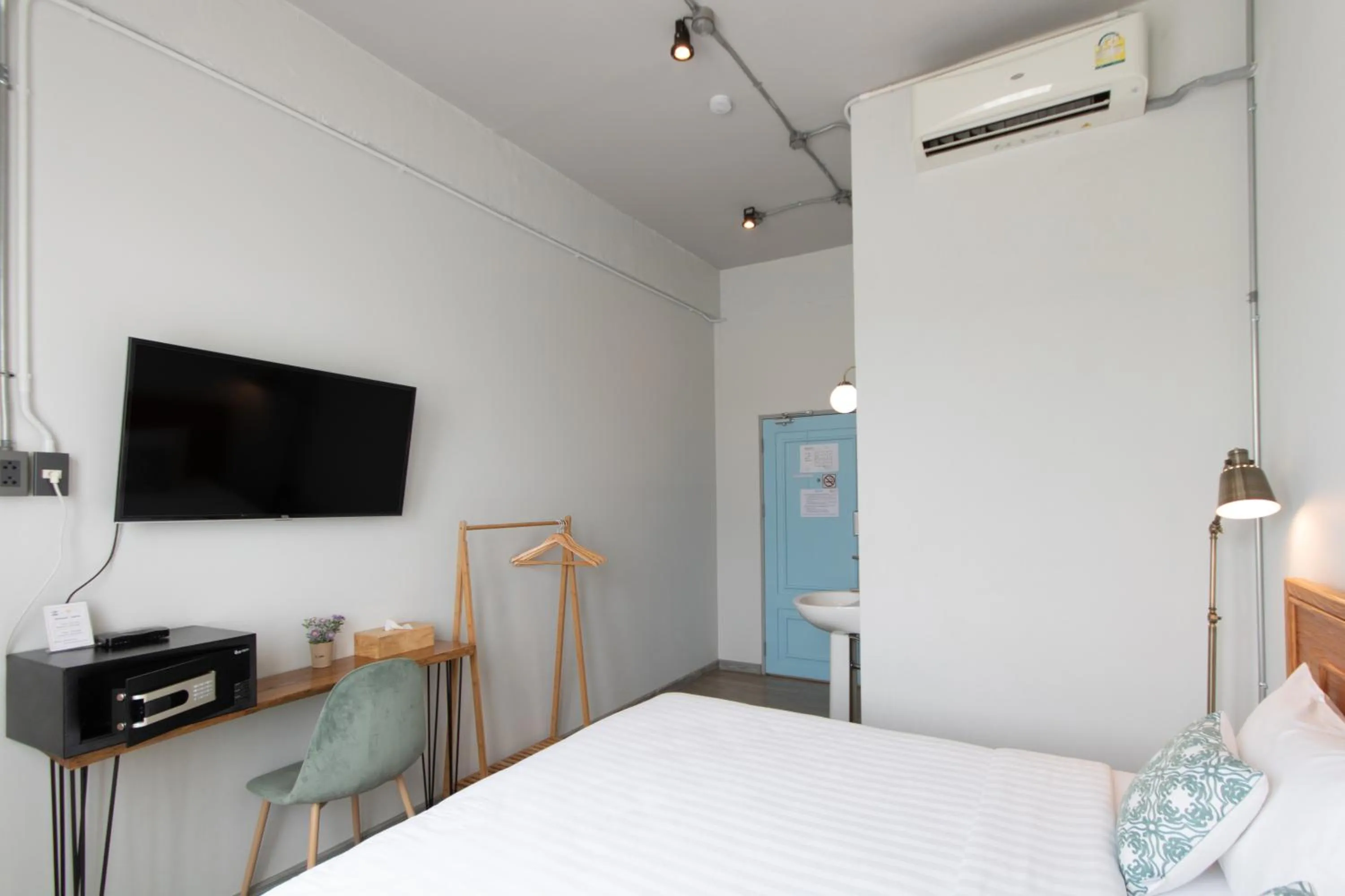 Bedroom, Bed in Latima Boutique Hostel