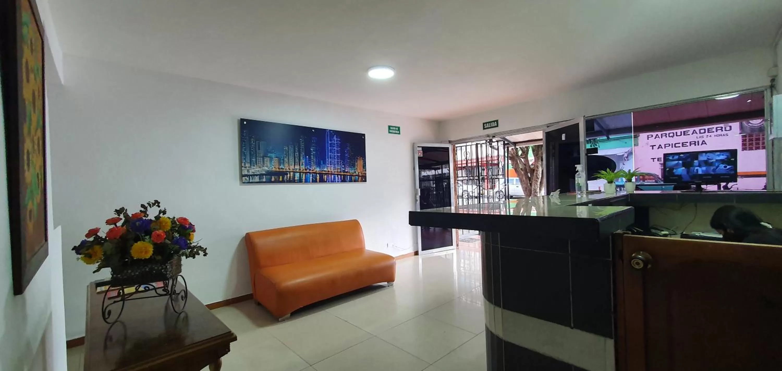 Seating area in Hotel Picasso 70