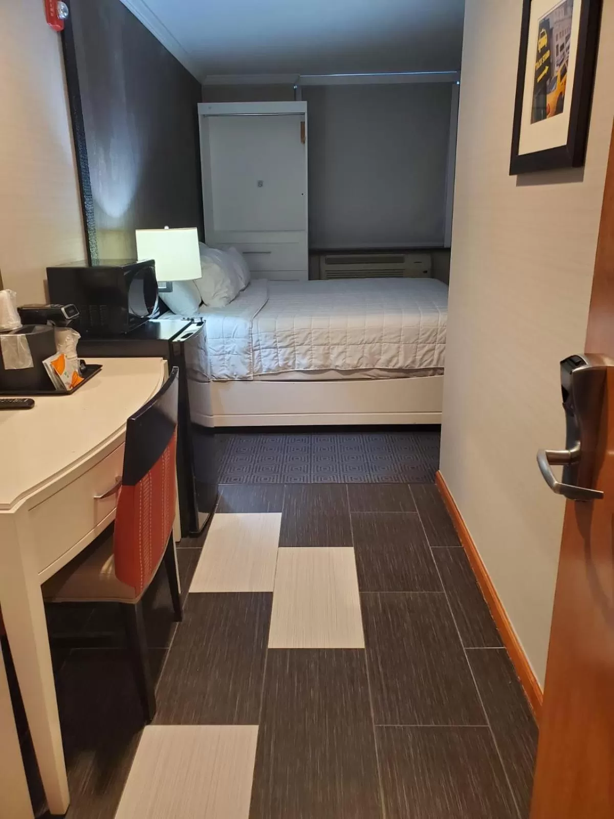 Bed in Umbrella Hotel Brooklyn