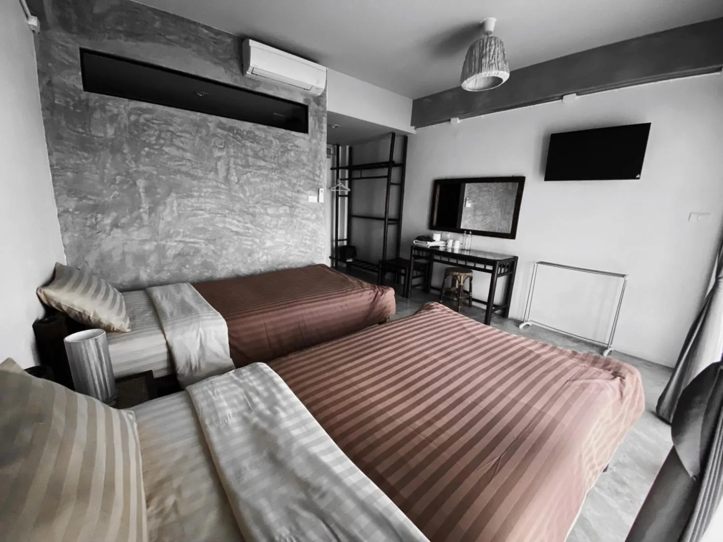 Bed in Lamphu House Chiang Mai