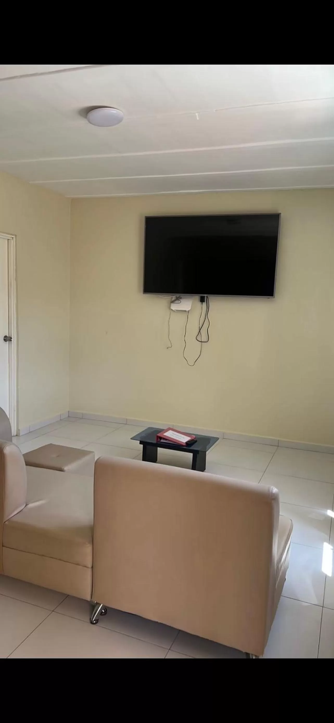 TV/Entertainment Center in Curasita colour Appartments