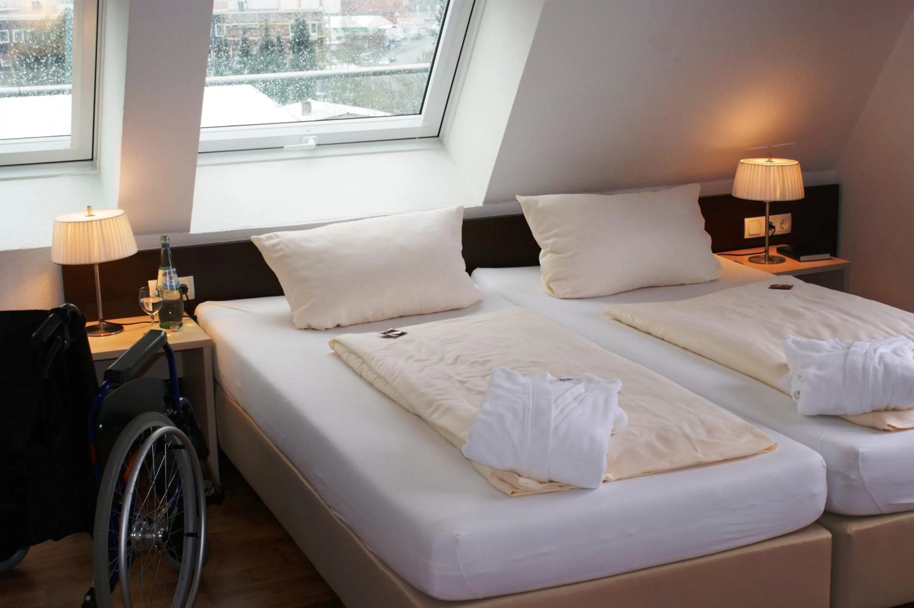 Food and drinks, Bed in Hotel im Kornspeicher