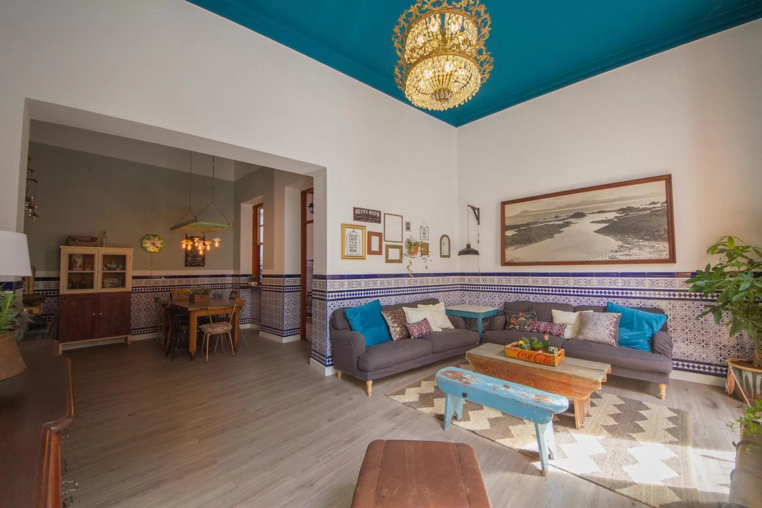 Communal lounge/ TV room in Aminta Home