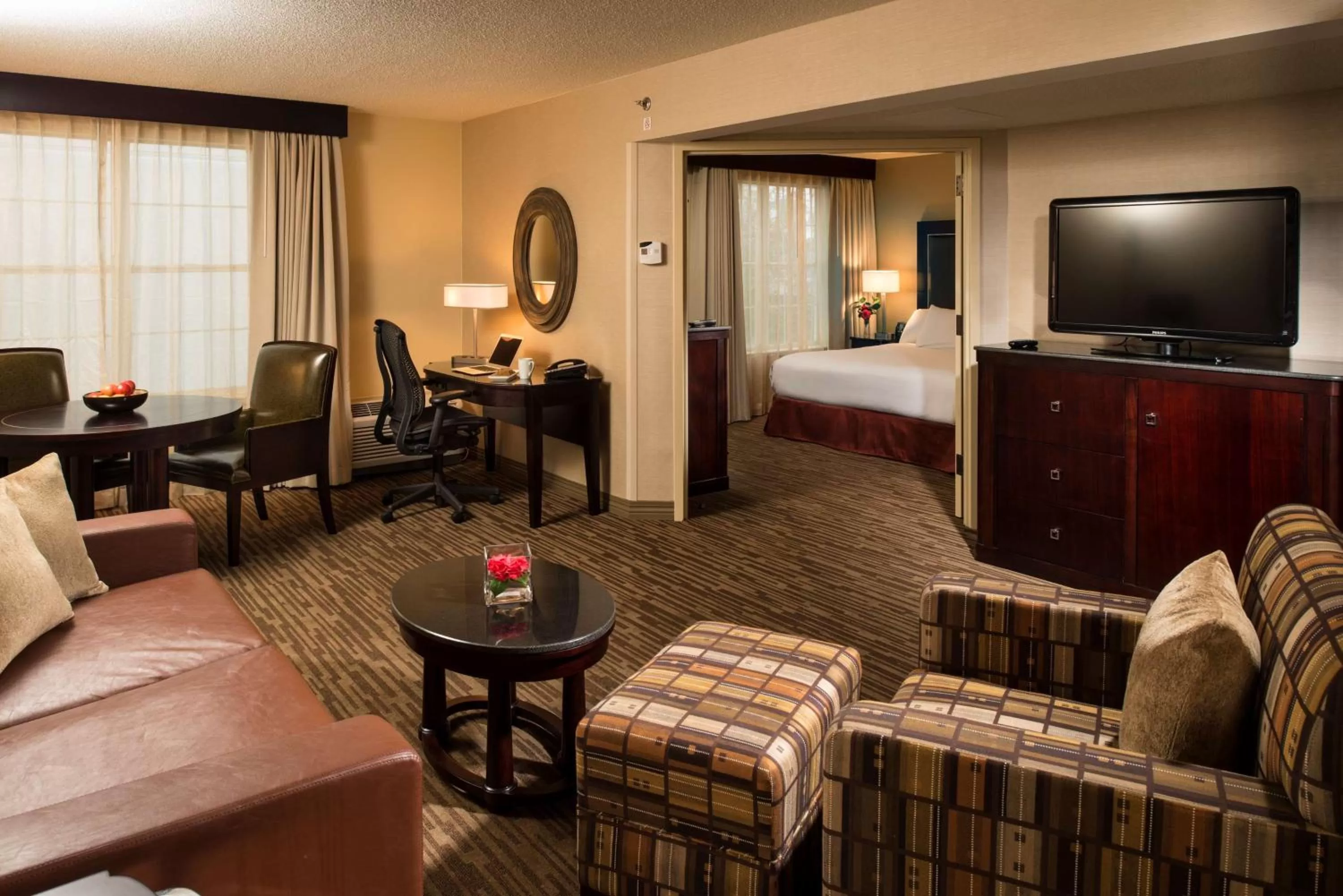 Living room in DoubleTree by Hilton Raleigh Durham Airport at Research Triangle Park
