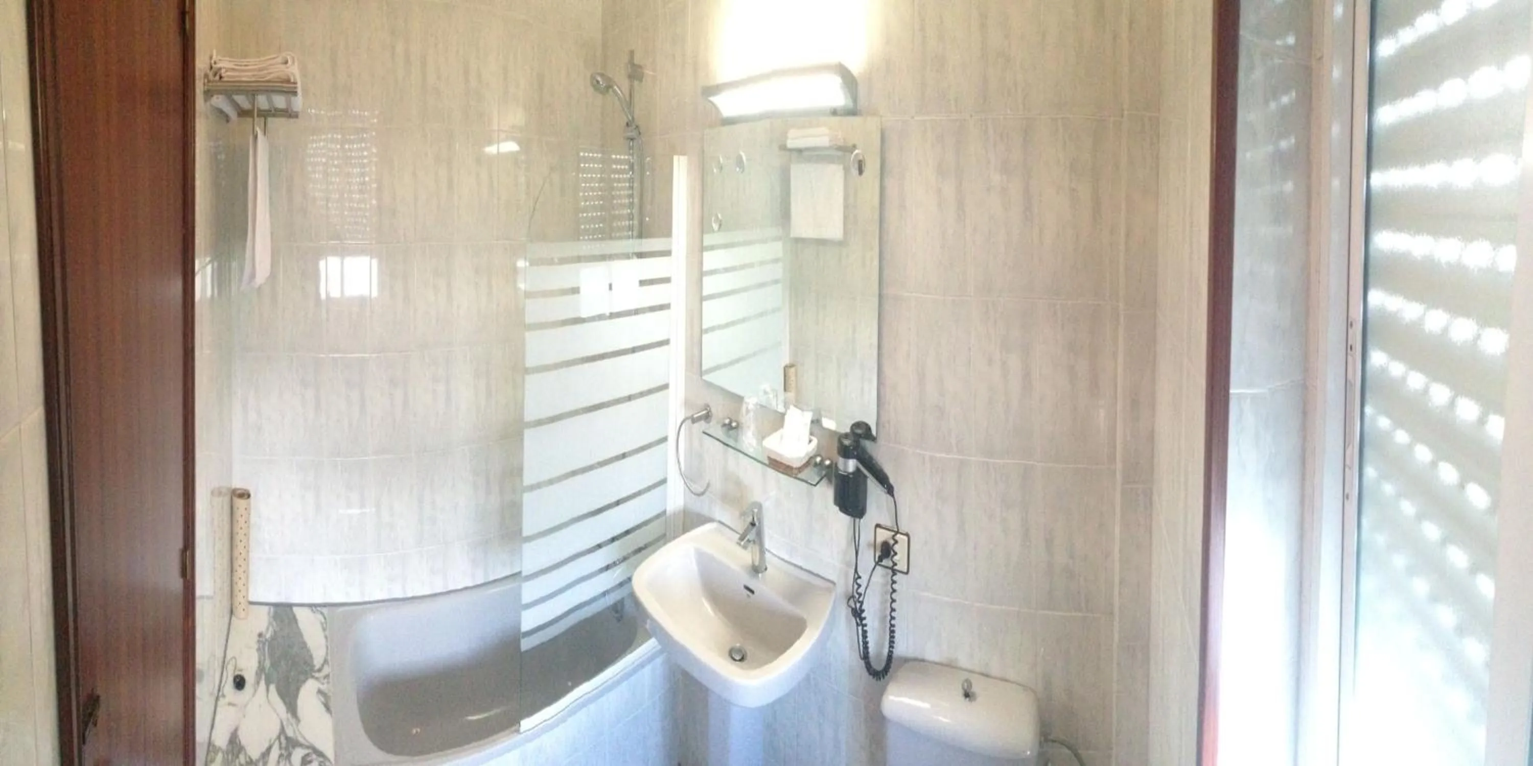 Bathroom in Hotel Los Olmos