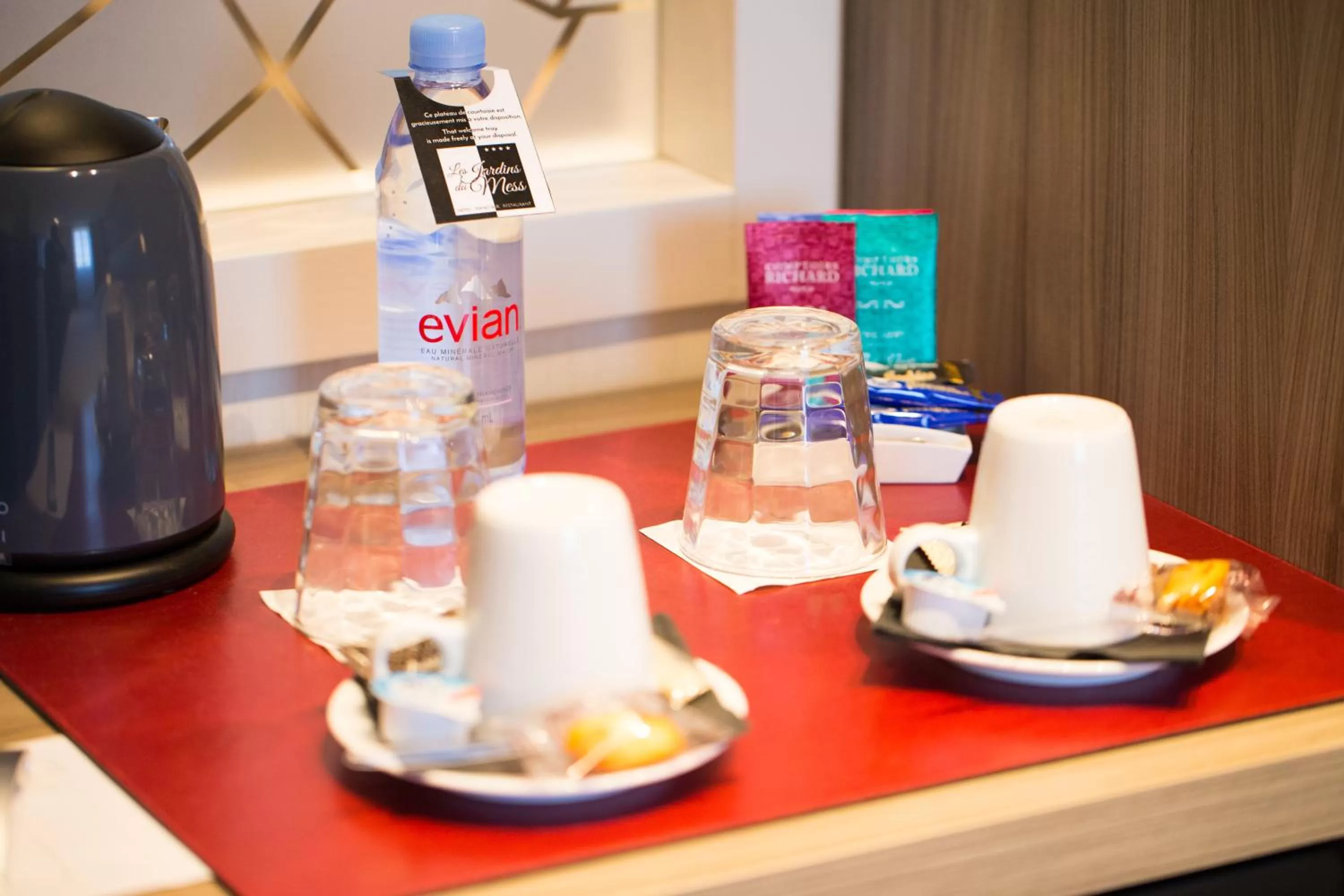 Meals in Les Jardins du Mess