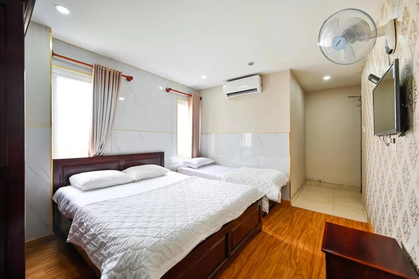 Bedroom, Bed in Gia Hoa Airport Hotel