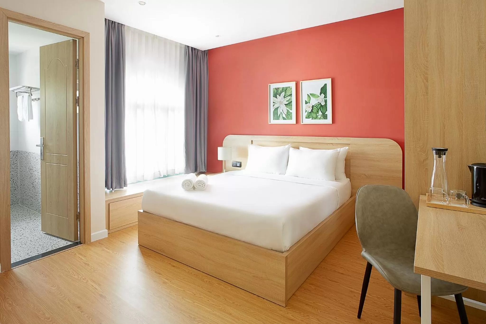 Photo of the whole room, Bed in Larimar Villas Cô Giang