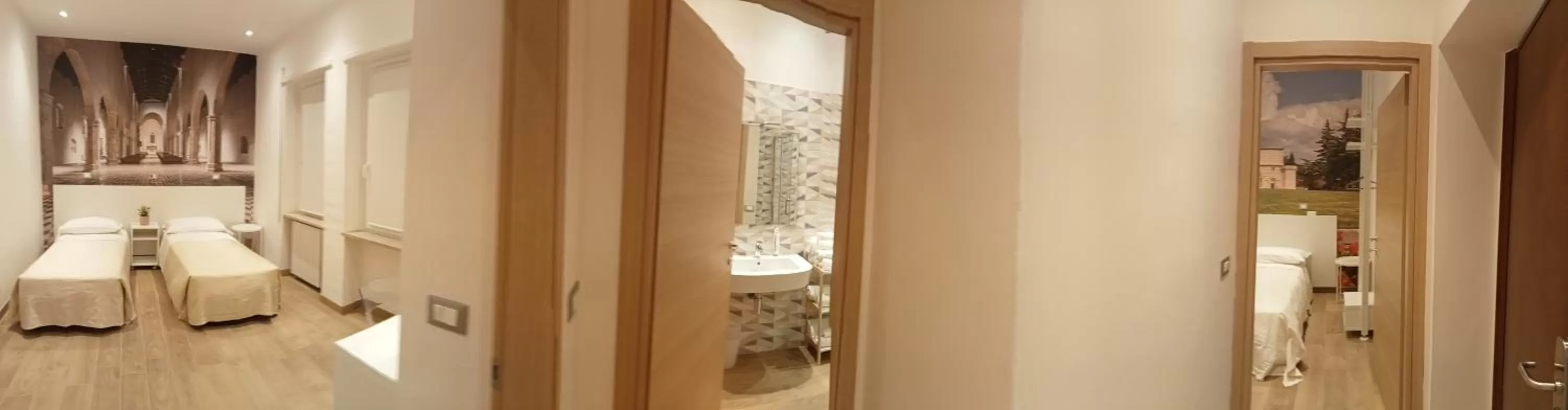 Shower, Bed in Hotel Porta Rivera