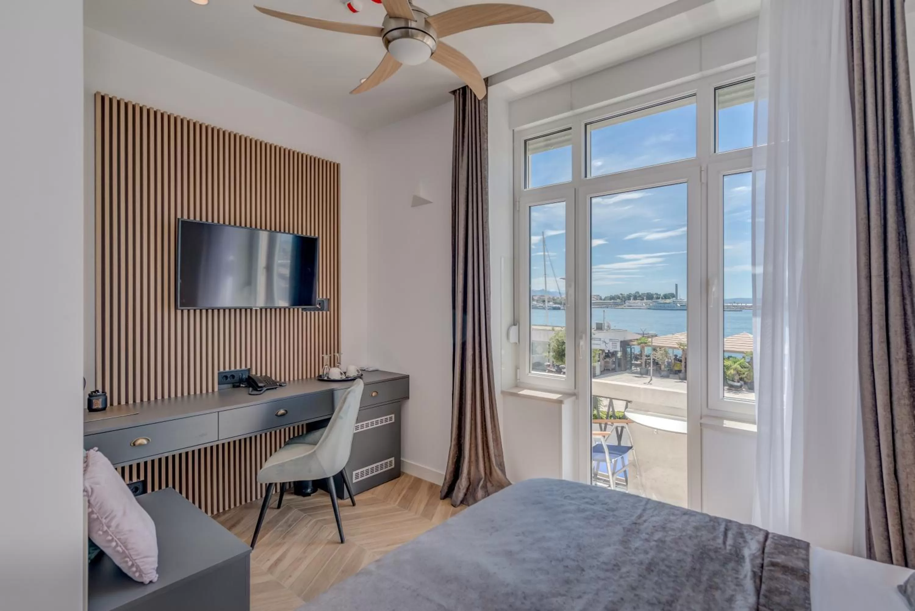 TV and multimedia, Bed in Casa Costabella