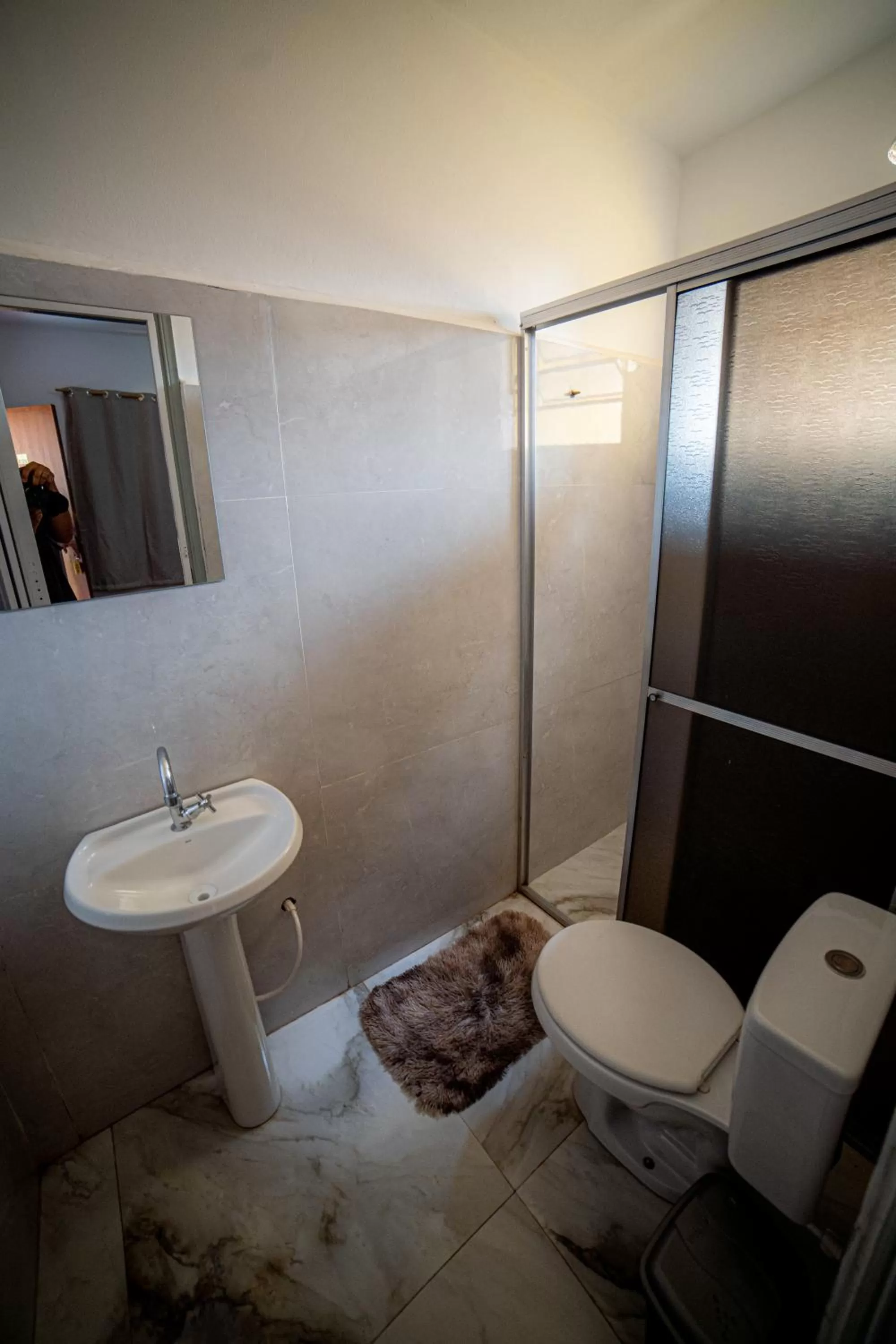 Shower in Hotel Monte Carlo