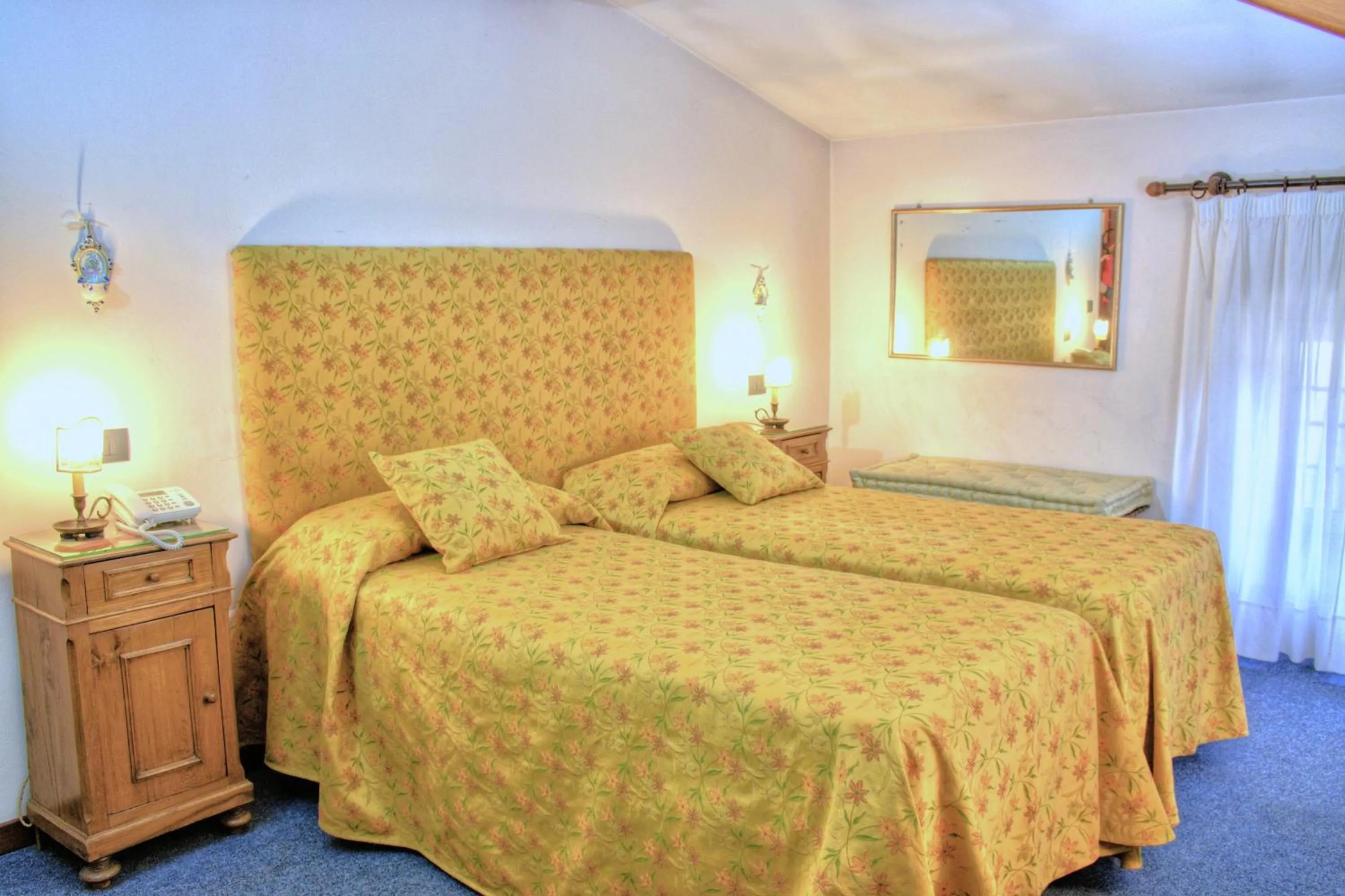 Bedroom, Bed in Hotel Torcolo "Residenze del Cuore"