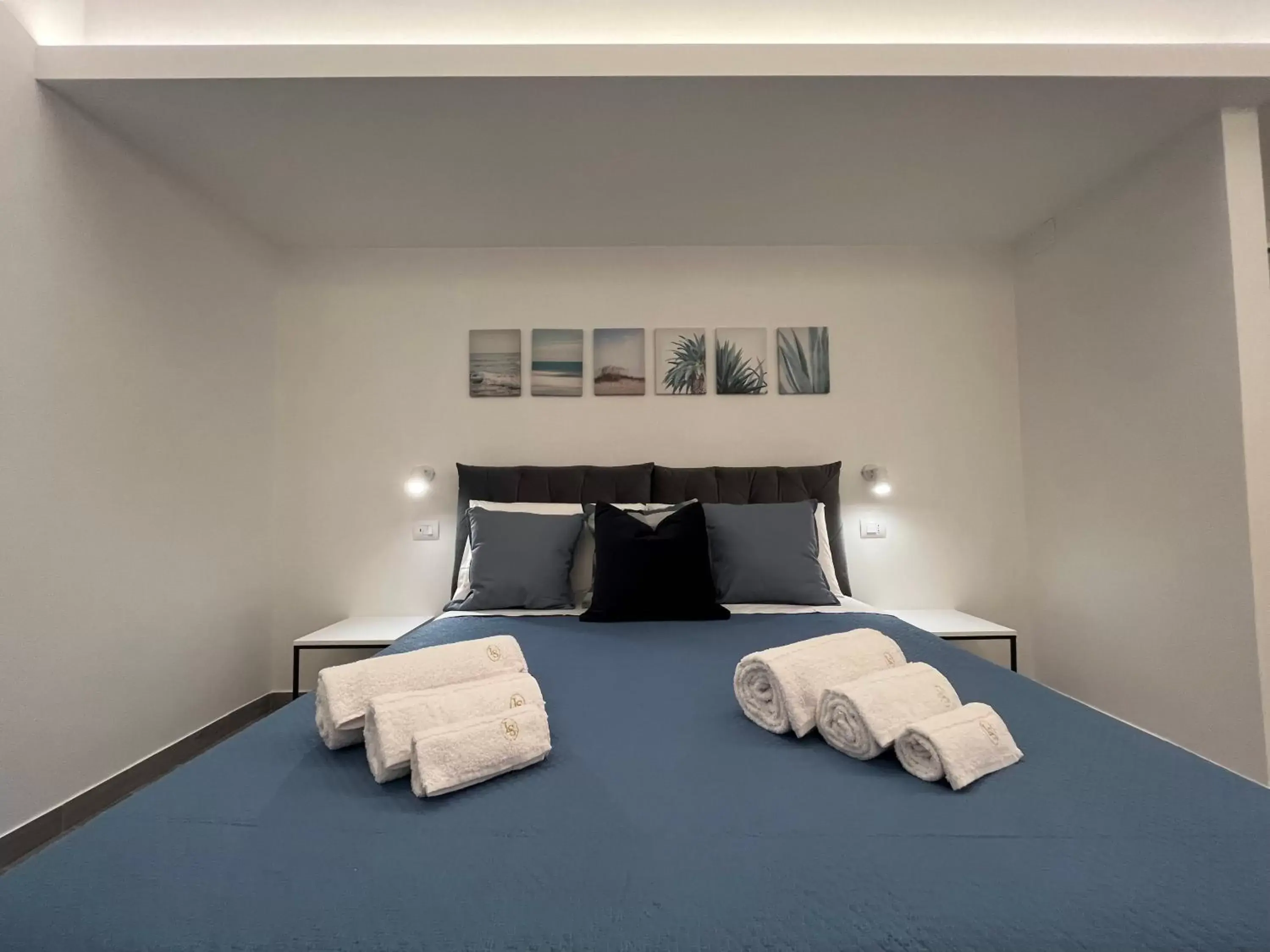 Large Double Room in La Casba Large Double Room in La Casba