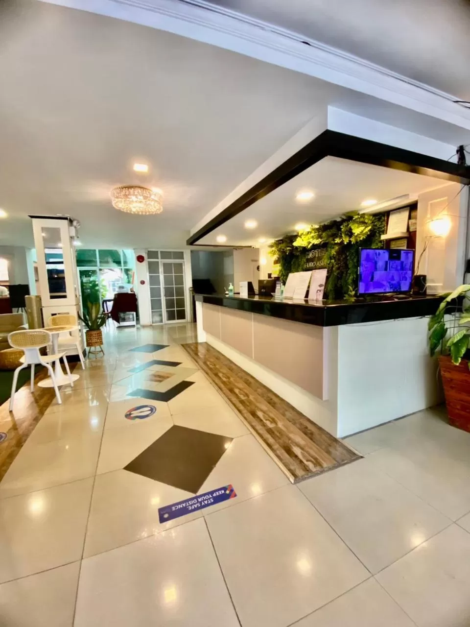 Lobby or reception in Hotel Euroasia By BLUEBOOKERS