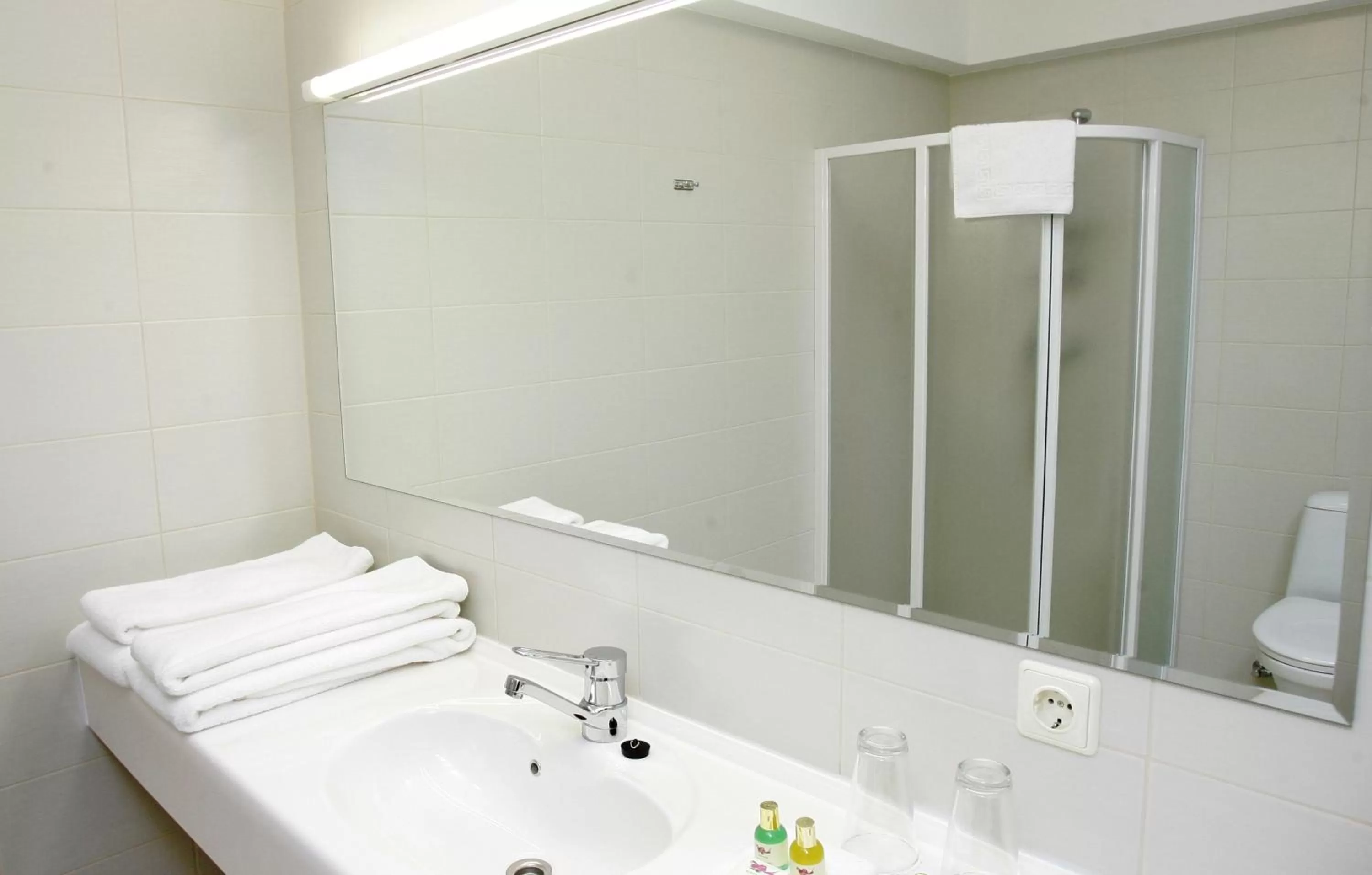 Bathroom in Park Villa Hotel