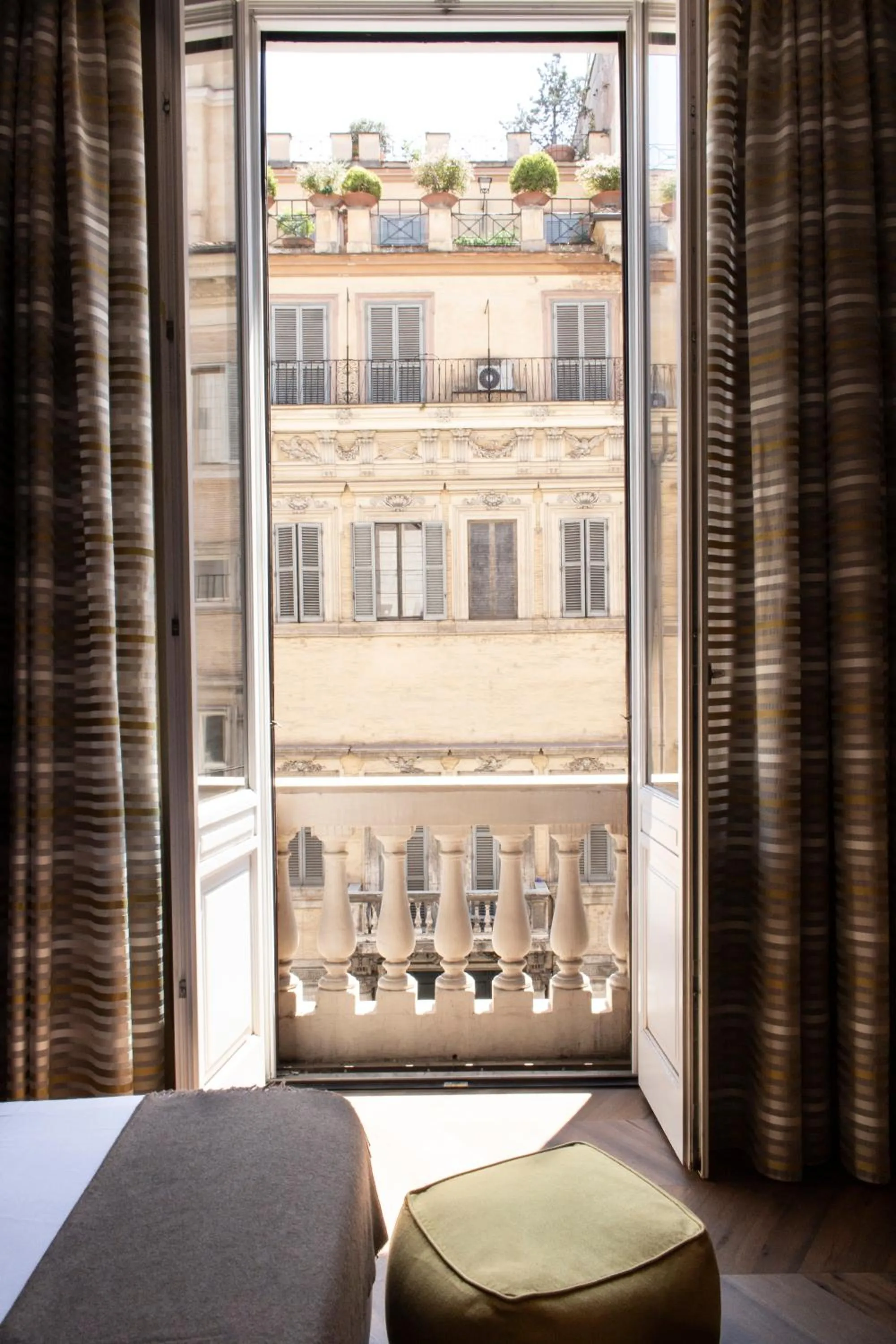 City view, Bed in Le Quattro Dame Luxury Suites