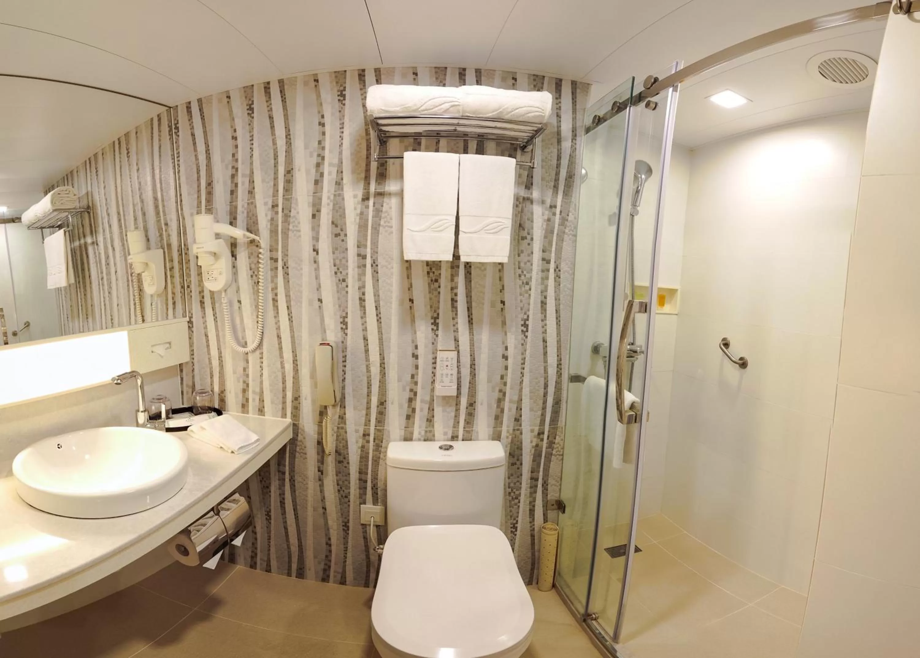 Shower in South Pacific Hotel