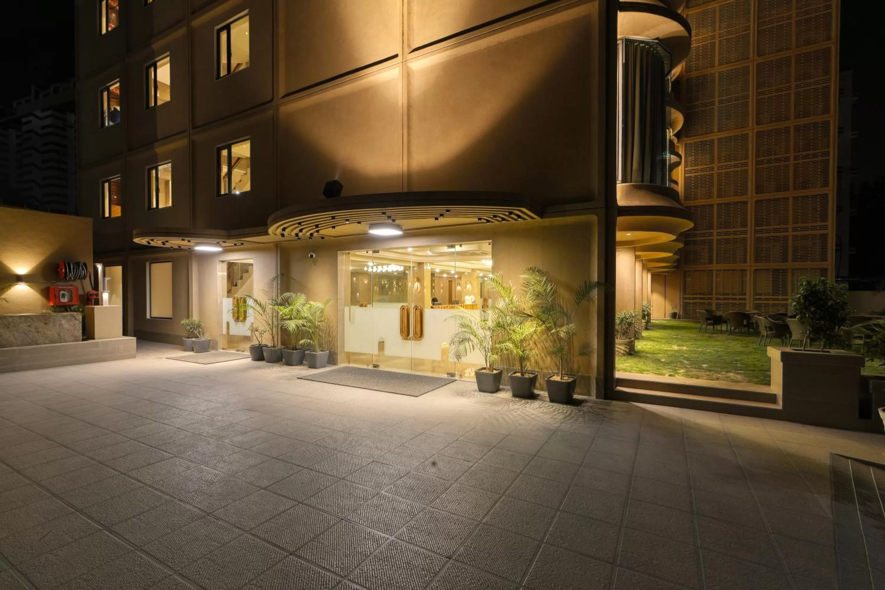 Facade/entrance in Artilla Inn