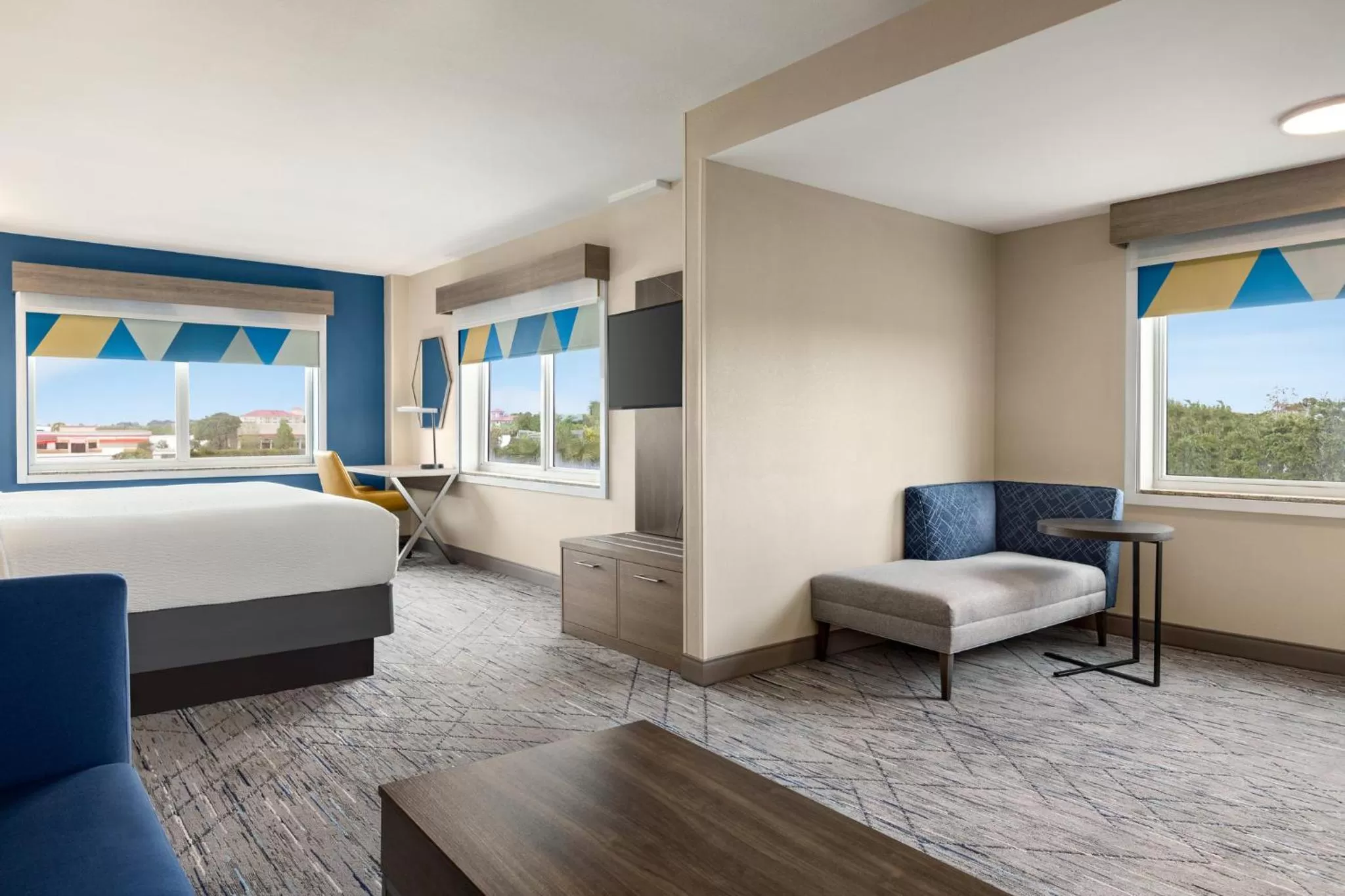 Photo of the whole room, Bed in Holiday Inn Express Hotel & Suites Fort Pierce West by IHG