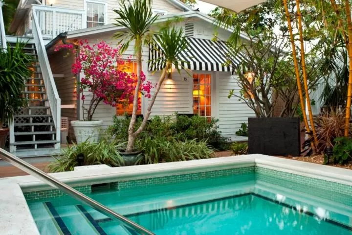 Property building, Swimming Pool in Alexander's Gay Lesbian Guesthouse (Adult Only 21+)