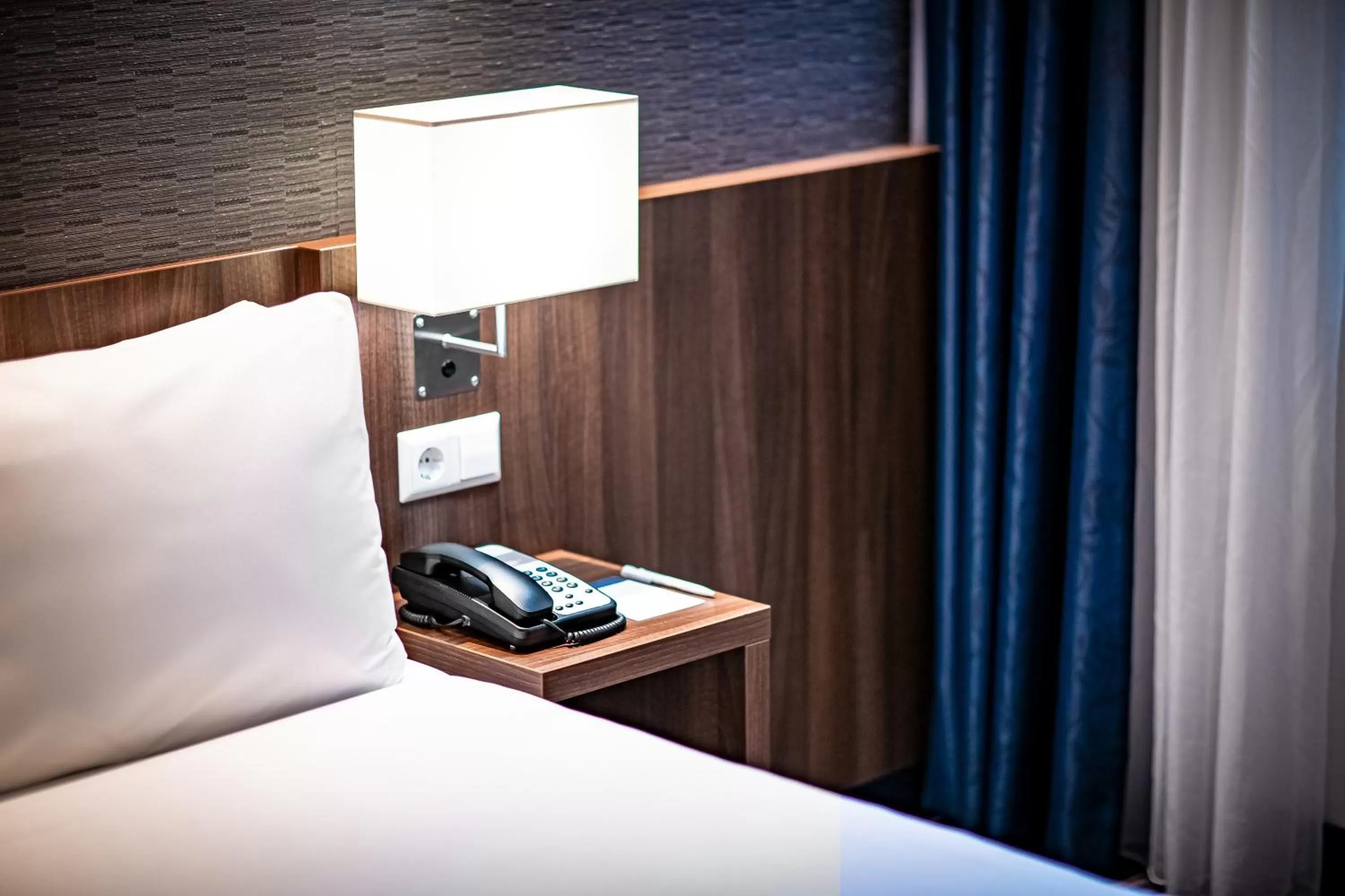Standard Double Room in Holiday Inn Express Amsterdam - Sloterdijk Station by IHG
