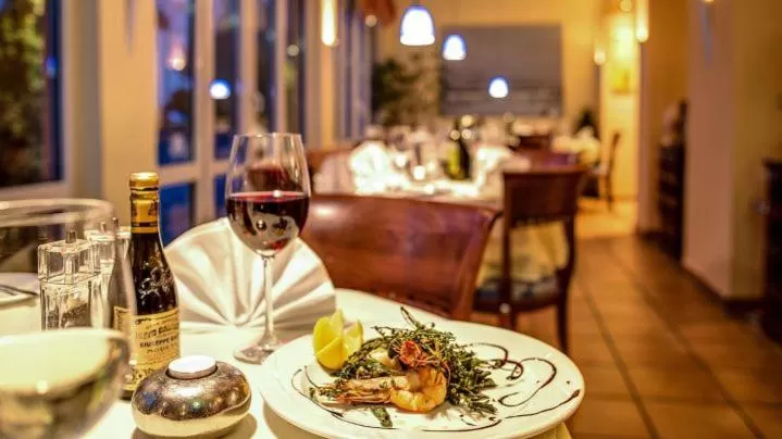 Restaurant/places to eat in Hotel La Scala