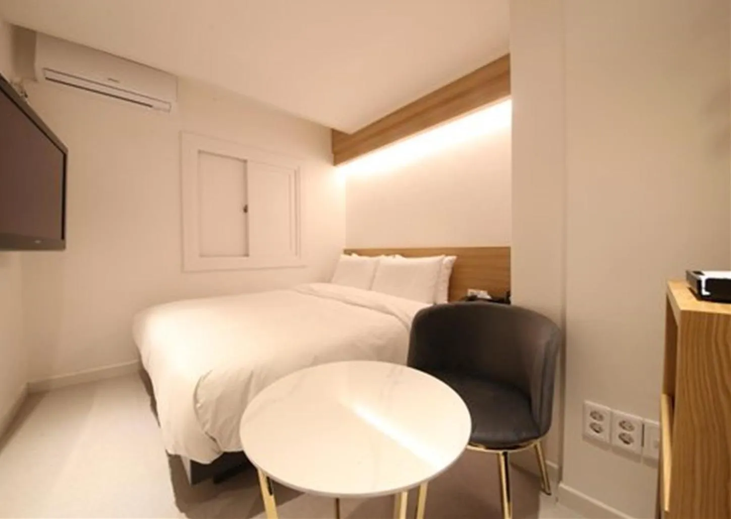 Property building, Bed in Busan Seomyeon Business Hotel J7