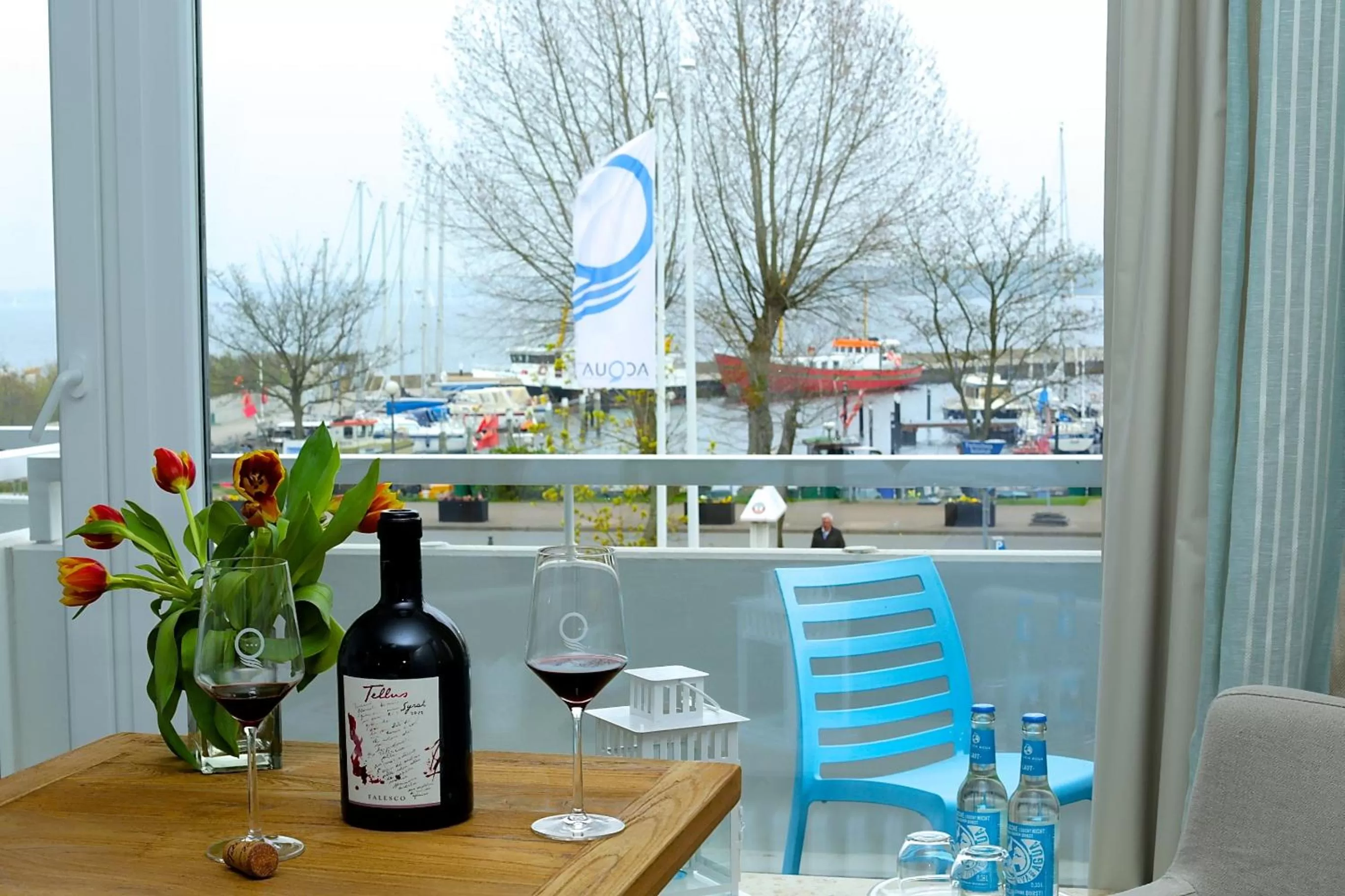 Balcony/Terrace in ACQUA Strande Yachthotel & Restaurant