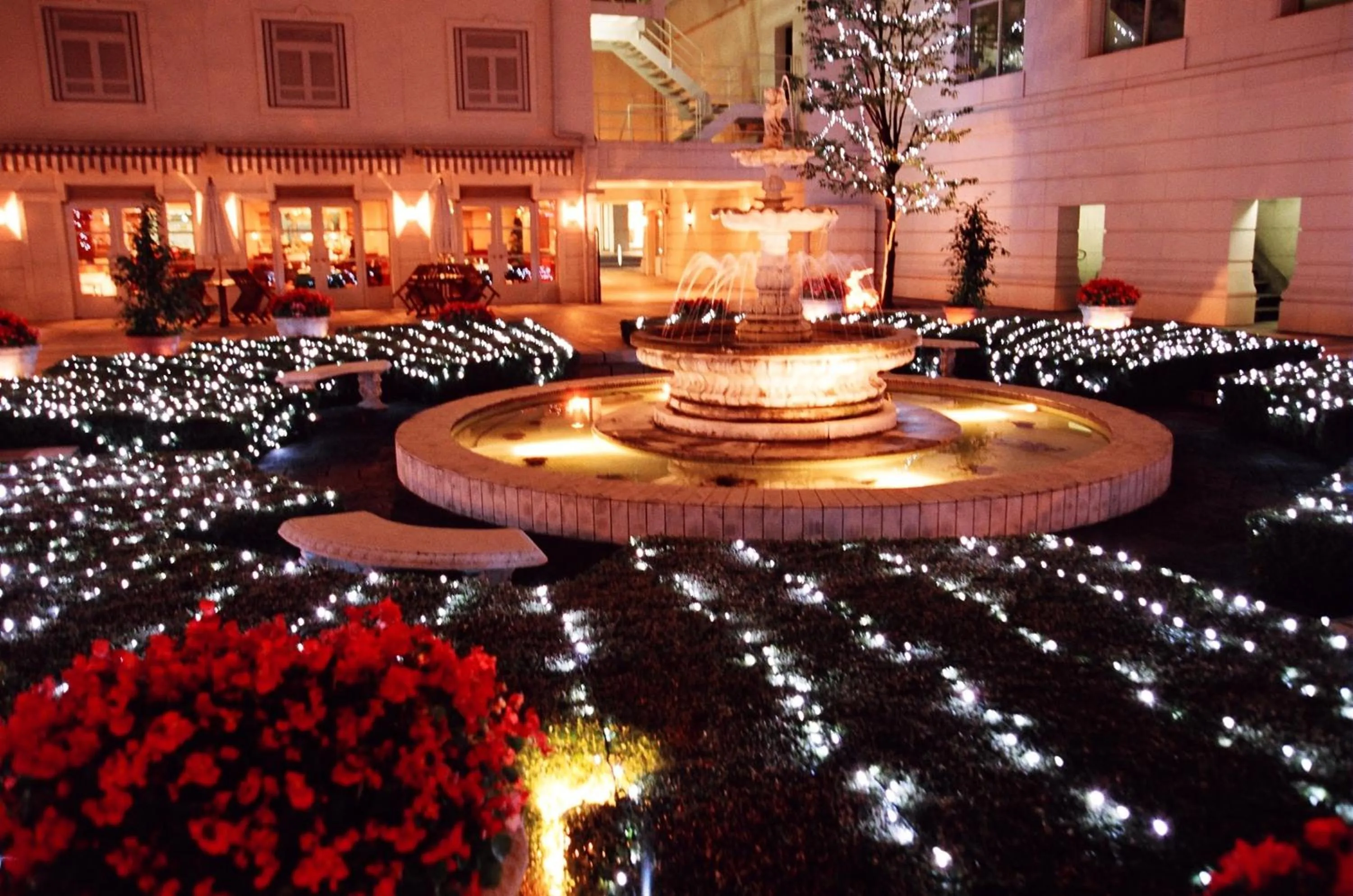Decorative detail in Hotel New Grand