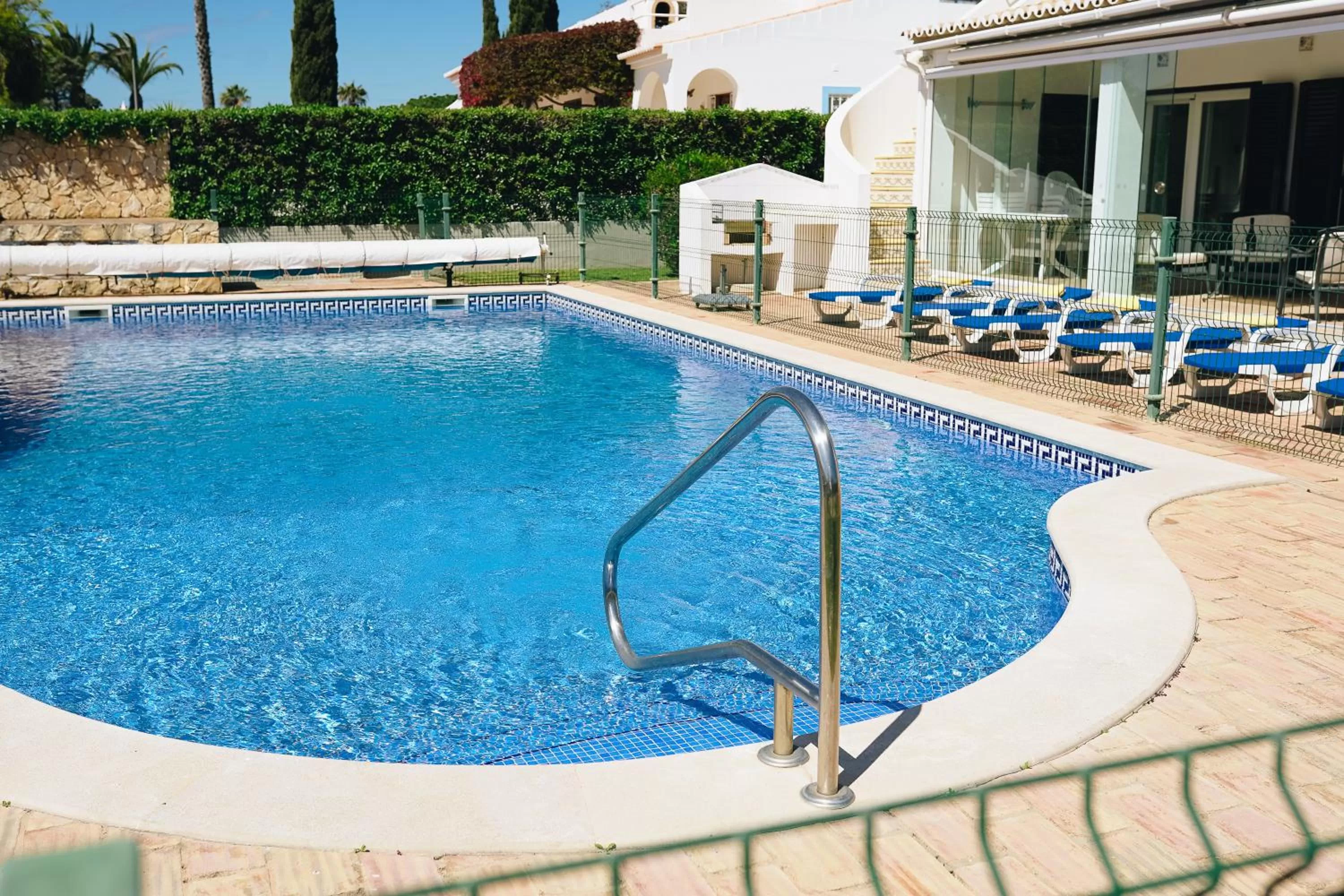 Swimming pool in Rocha Brava Village Resort