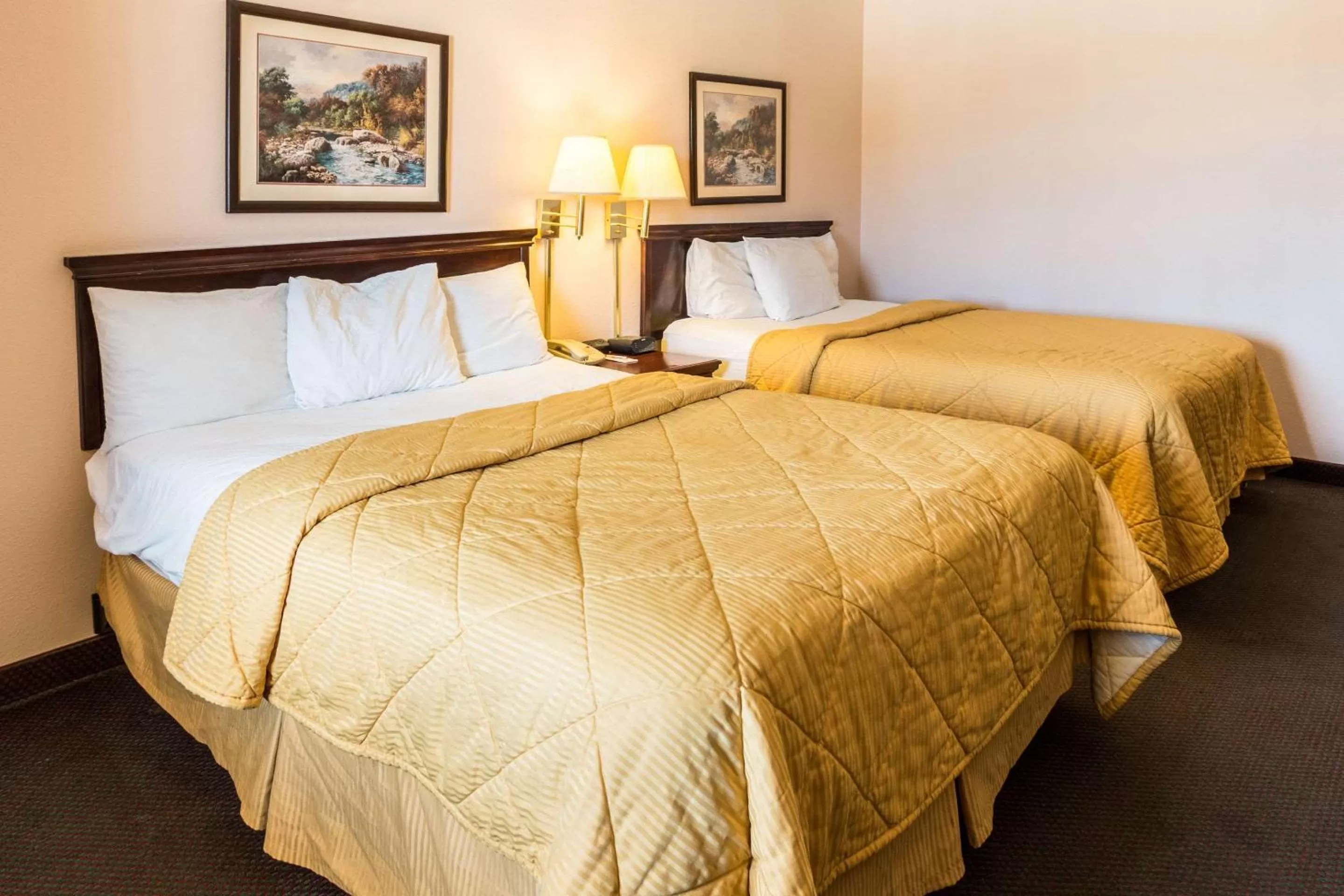 Queen Room with Two Queen Beds - Non-Smoking in Rodeway Inn