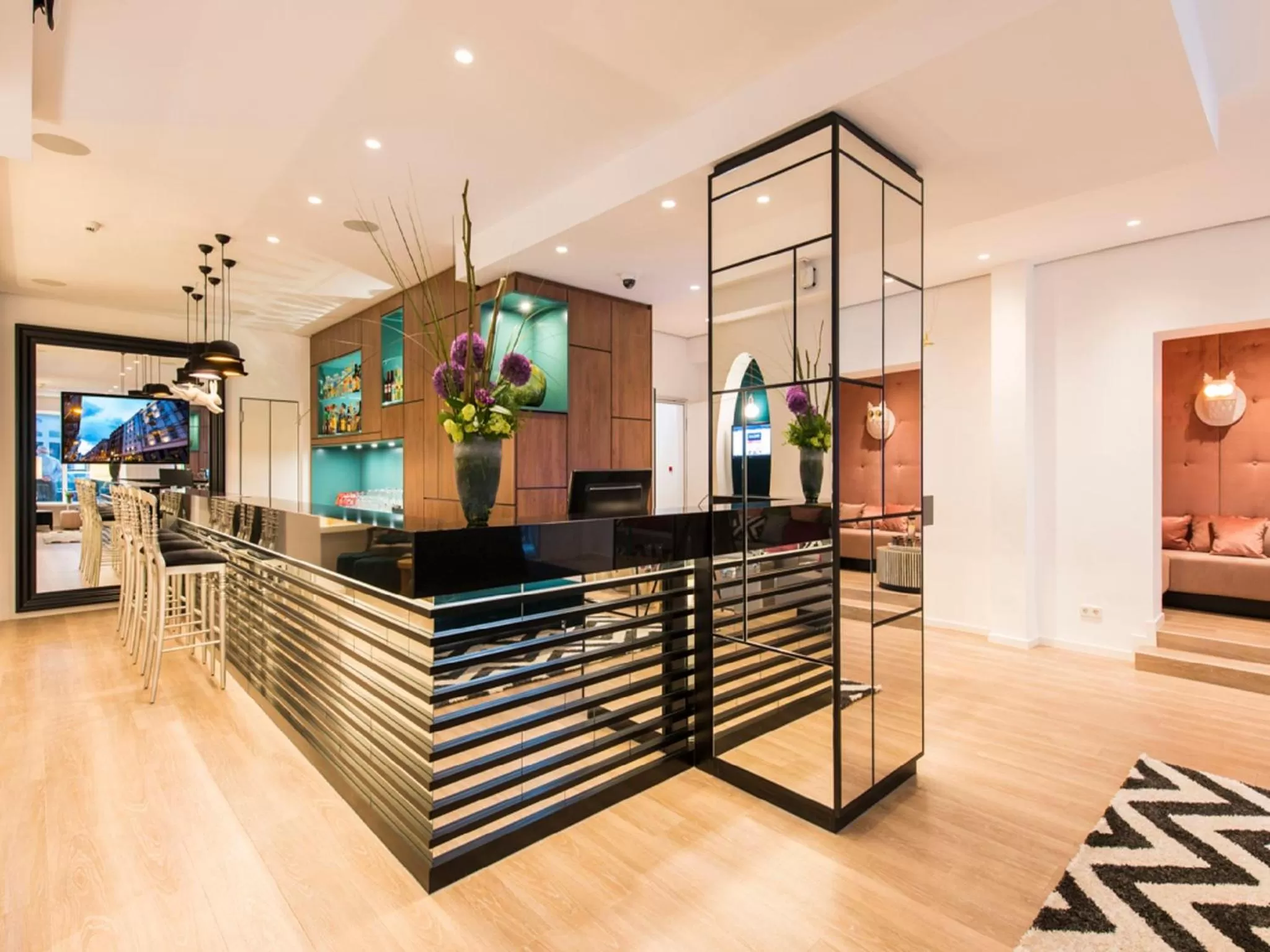 Lobby or reception in Ibis Styles Frankfurt City