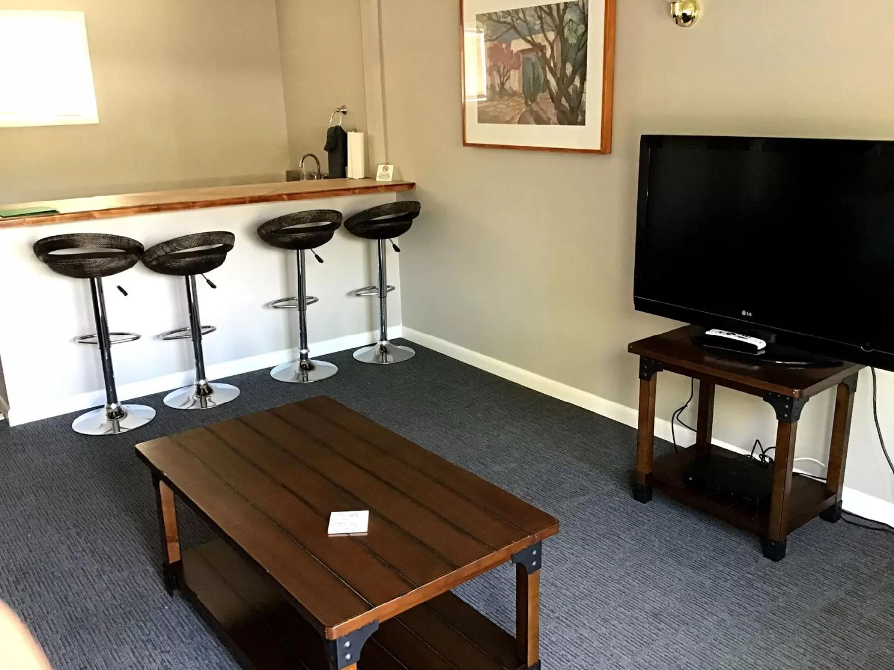 1 Bed 1 Bath Suite Pond Side NO PETS 2 Queens 1 Sofa Sleeper in Roosevelt Resort Park