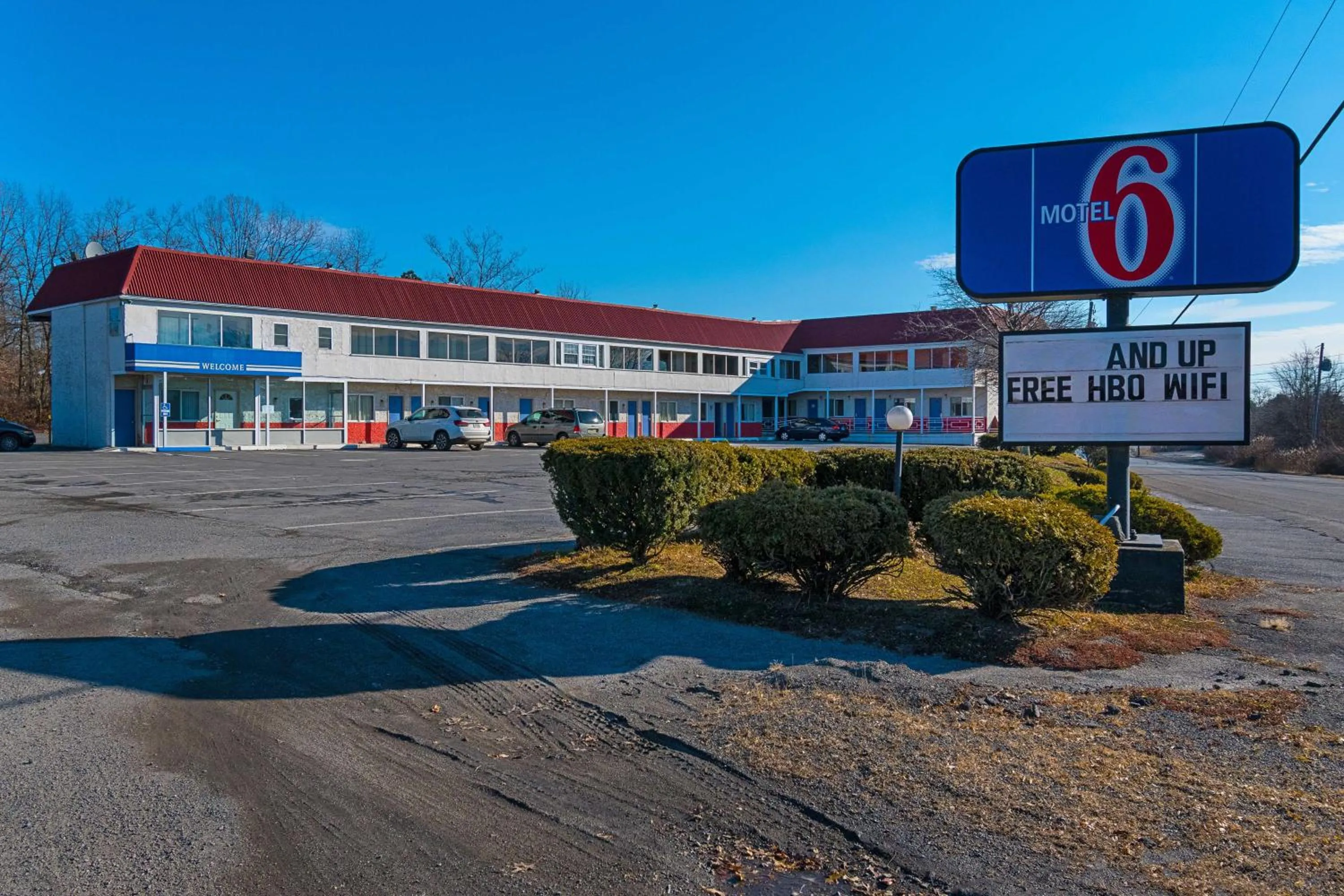 Property building in Motel 6-Frackville, PA