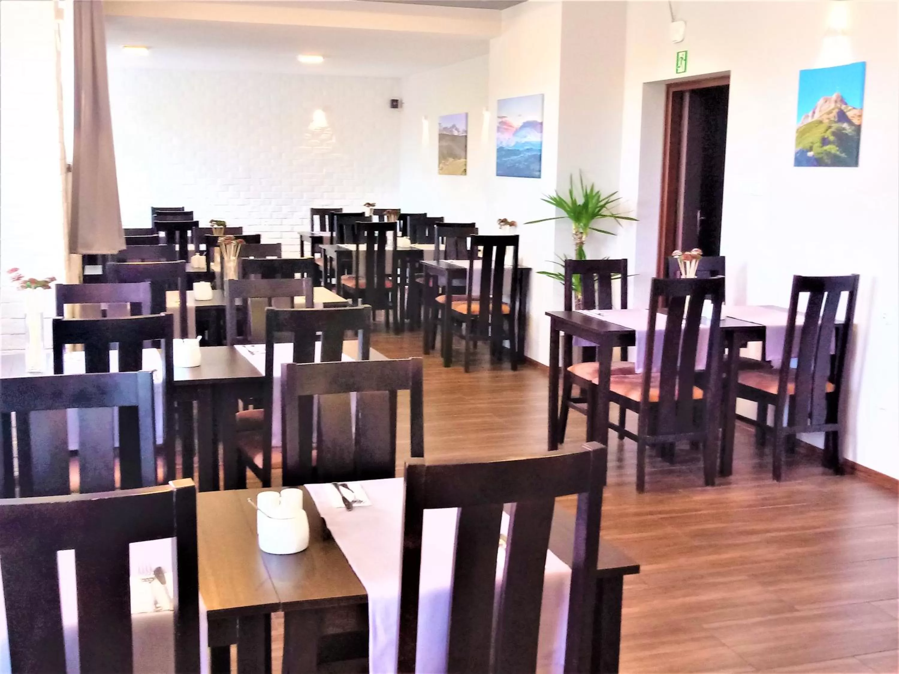 Restaurant/places to eat in Willa na Olczańskim Wierchu