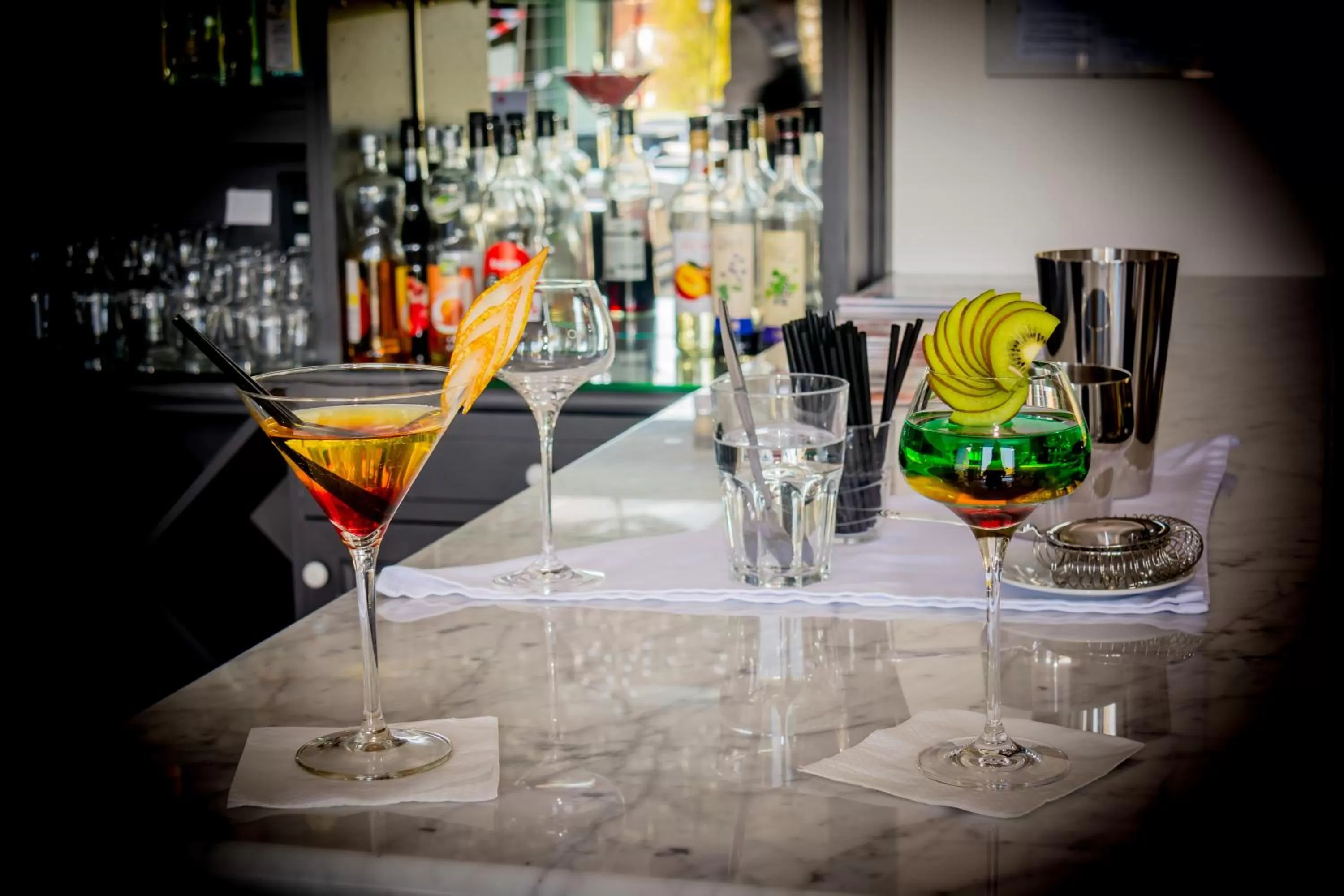 Lounge or bar in ibis Périgueux Centre