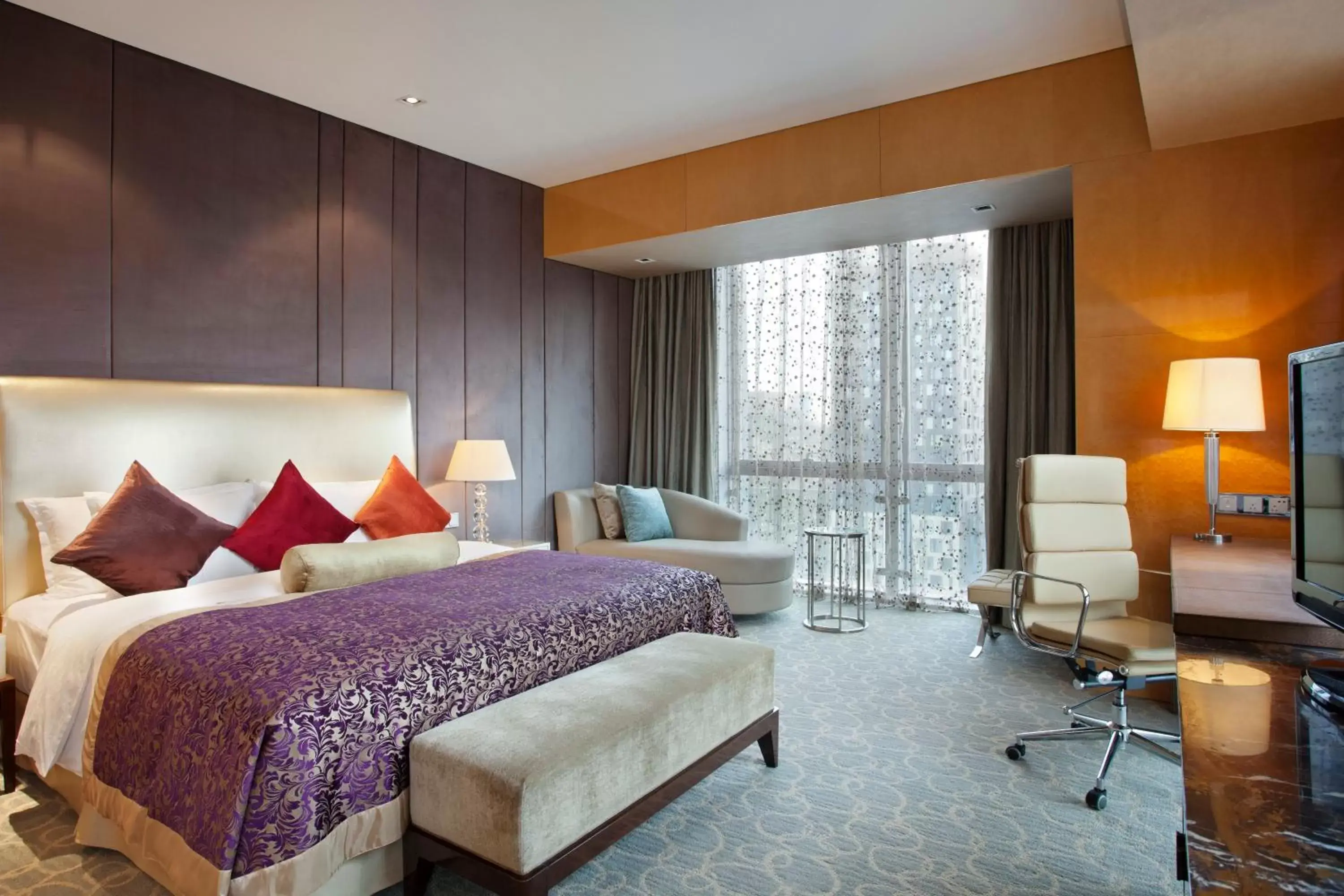 Crowne Plaza Beijing Chaoyang U-Town by IHG - within 30 minutes to Forbidden City by metro Crowne Plaza Beijing Chaoyang U-Town by IHG - within 30 minutes to Forbidden City by metro