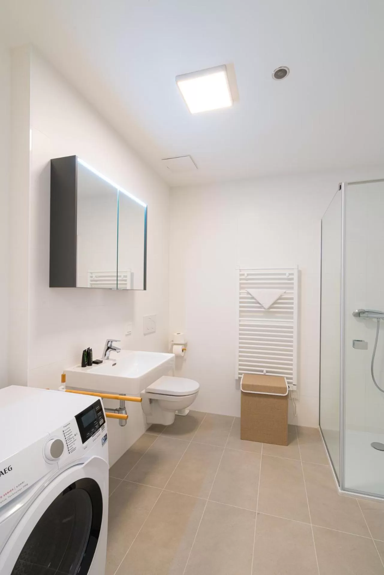 Bathroom in Vienna Residence, Marina Tower - Danube