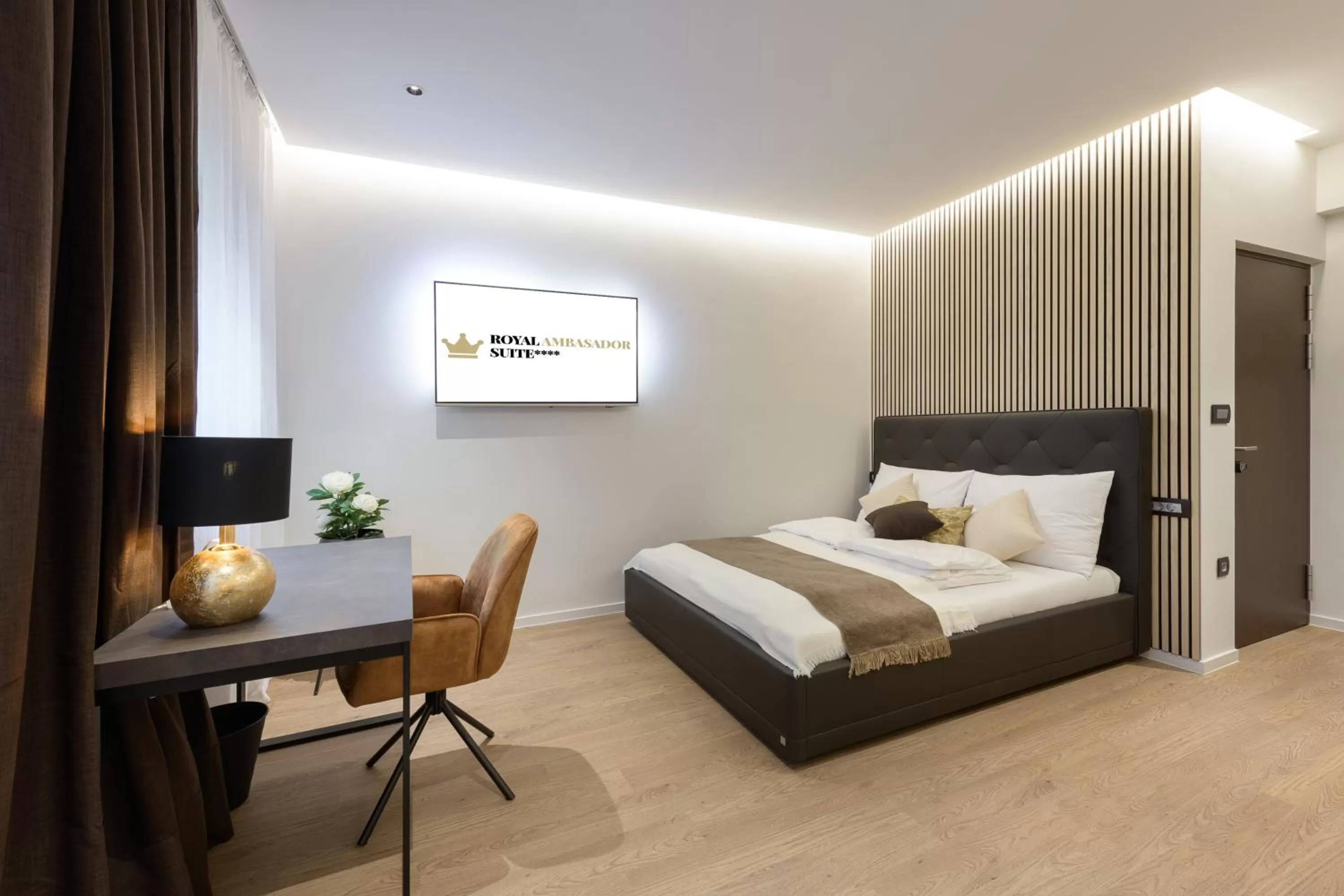 Bed in ROYAL SUITE, Ljubljana