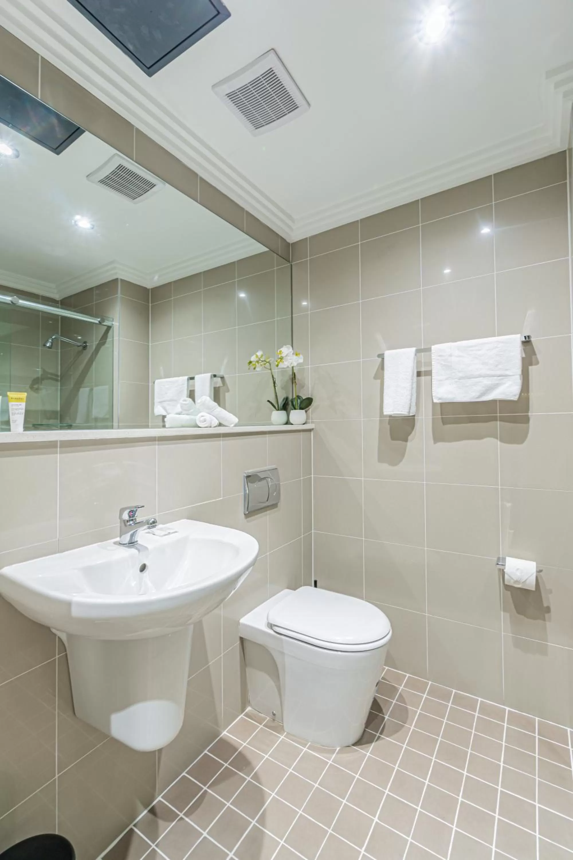 Bathroom in Best Western Plus Camperdown Suites