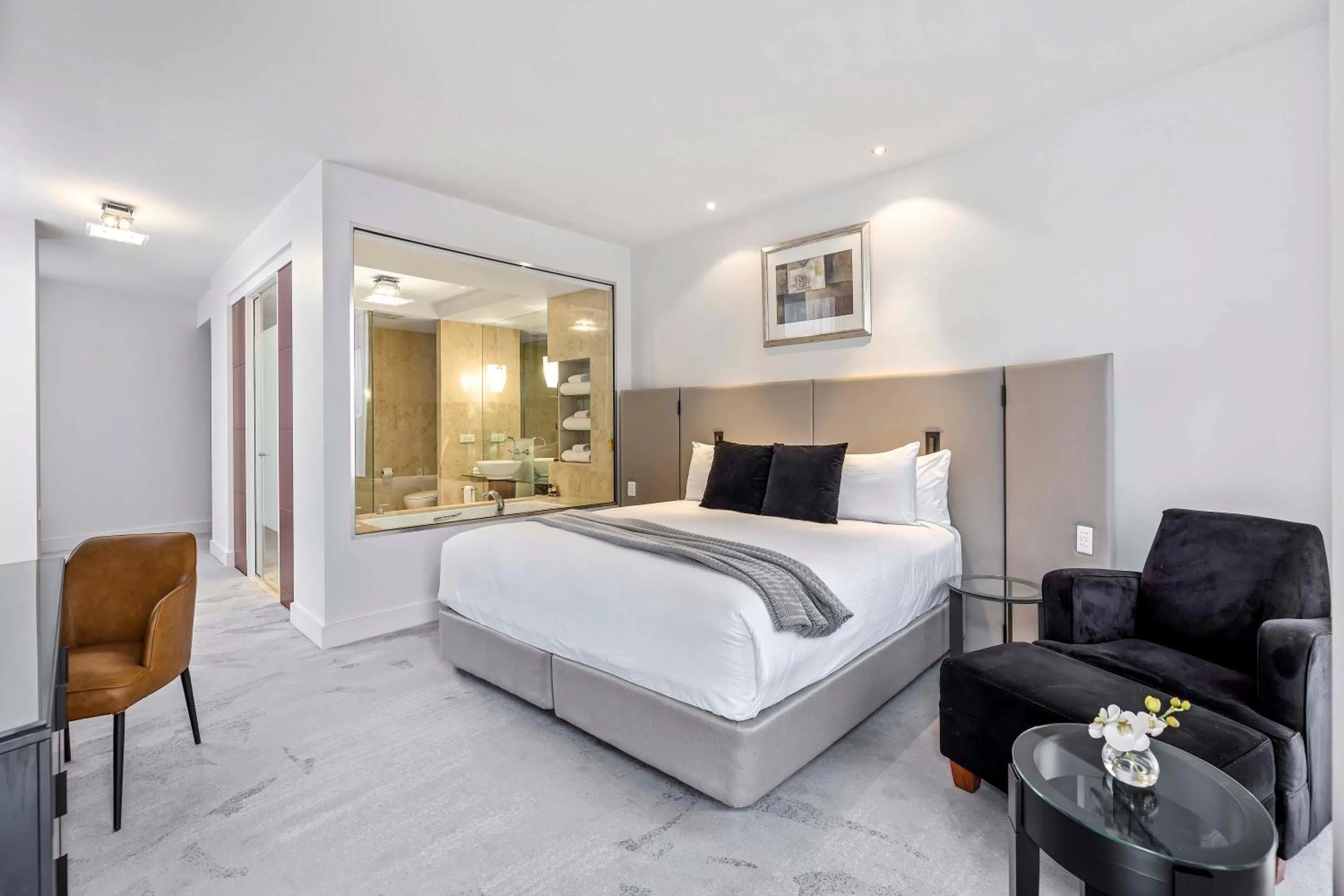 Bedroom, Bed in Peppers Waymouth Hotel